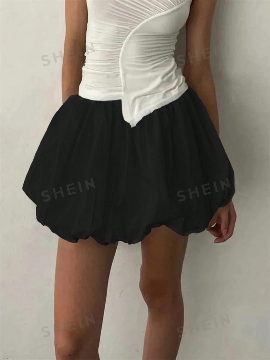 SHEIN Essnce Women's Solid Color Elastic Waist Pleated Short, Black Skirt | SHEIN