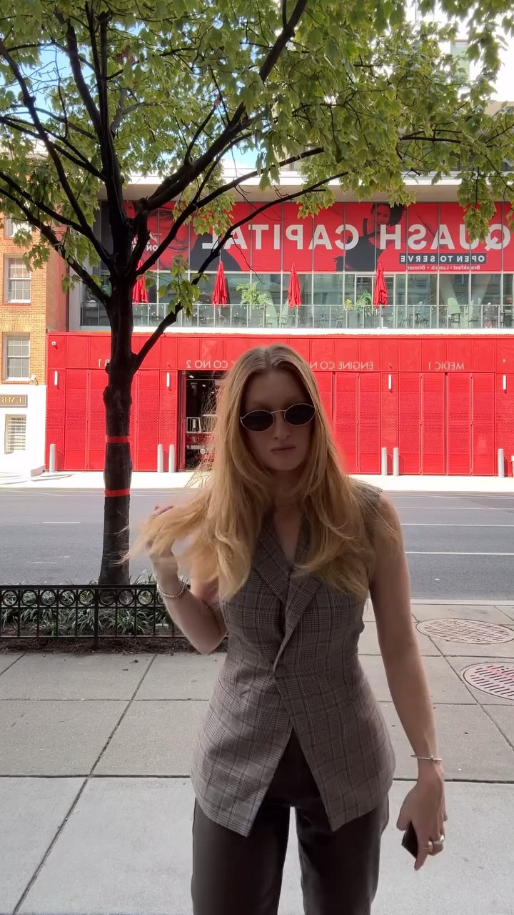 Fall office outfits are back 🍂
.
.
.
.
#corporateoutfits #officeootd #workoutfit #officestyle