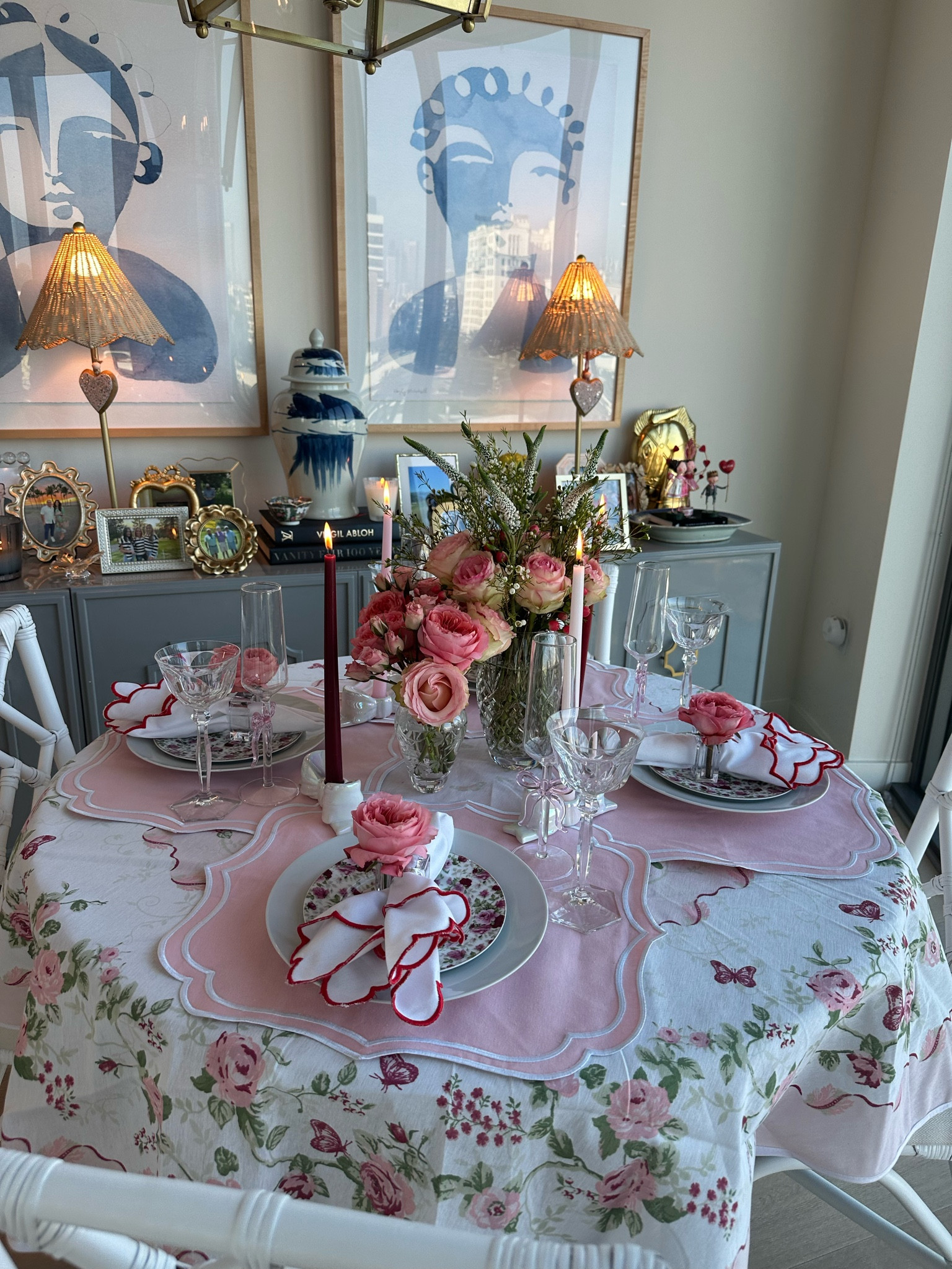 The dreamiest Valentine's Day brunch table (all under $50!!!)

#Itkhome #|tkunder50 #valentines #grandmillennial| #hostina #tablescpe