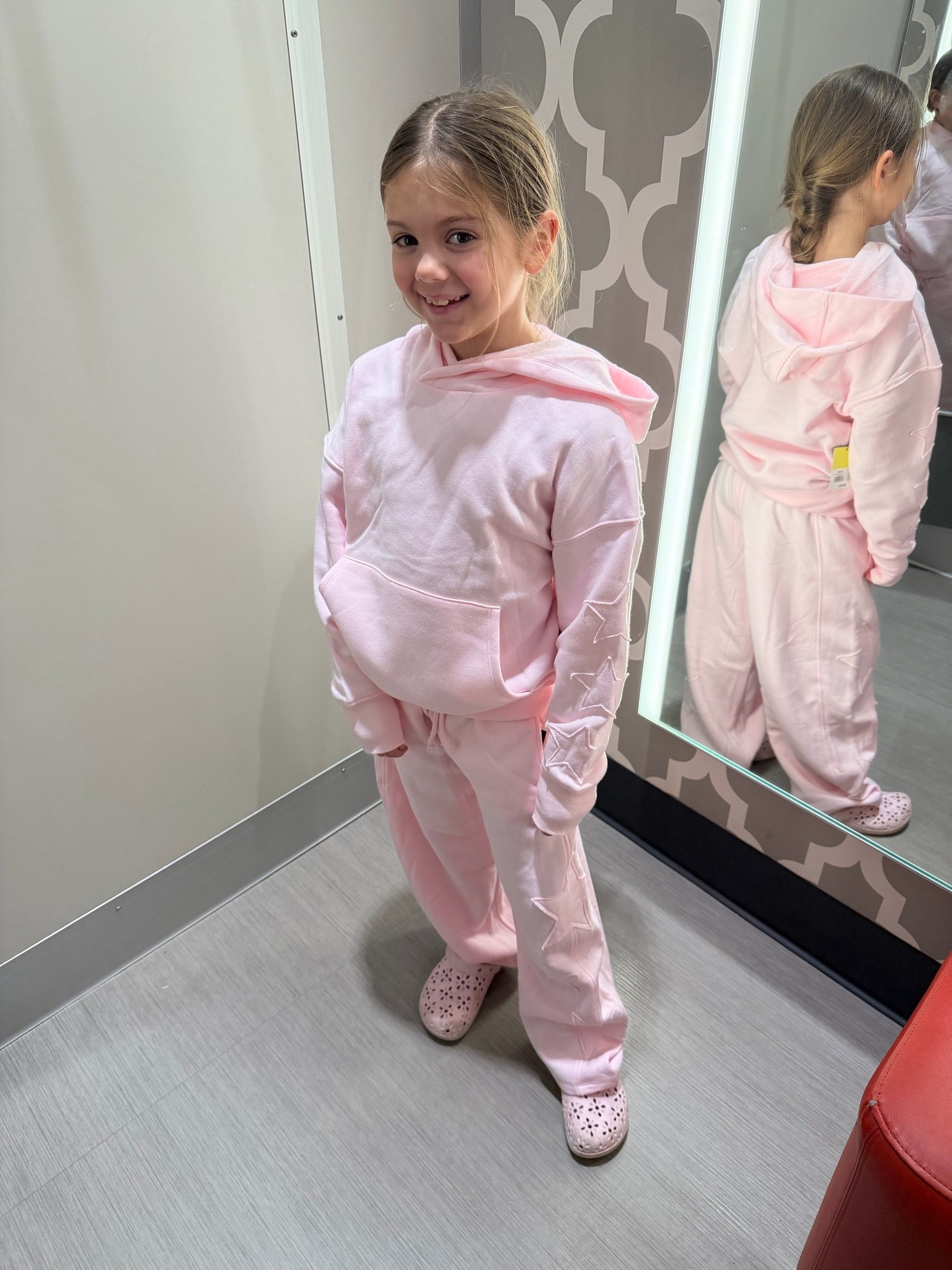 New girls matching set!
Back to school outfits