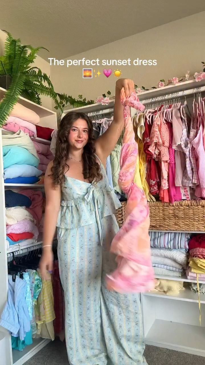 The perfect dress for summer from @greybandit 
#outfitinspo #dress #outfitideas #fashionstyle #summeroutfit