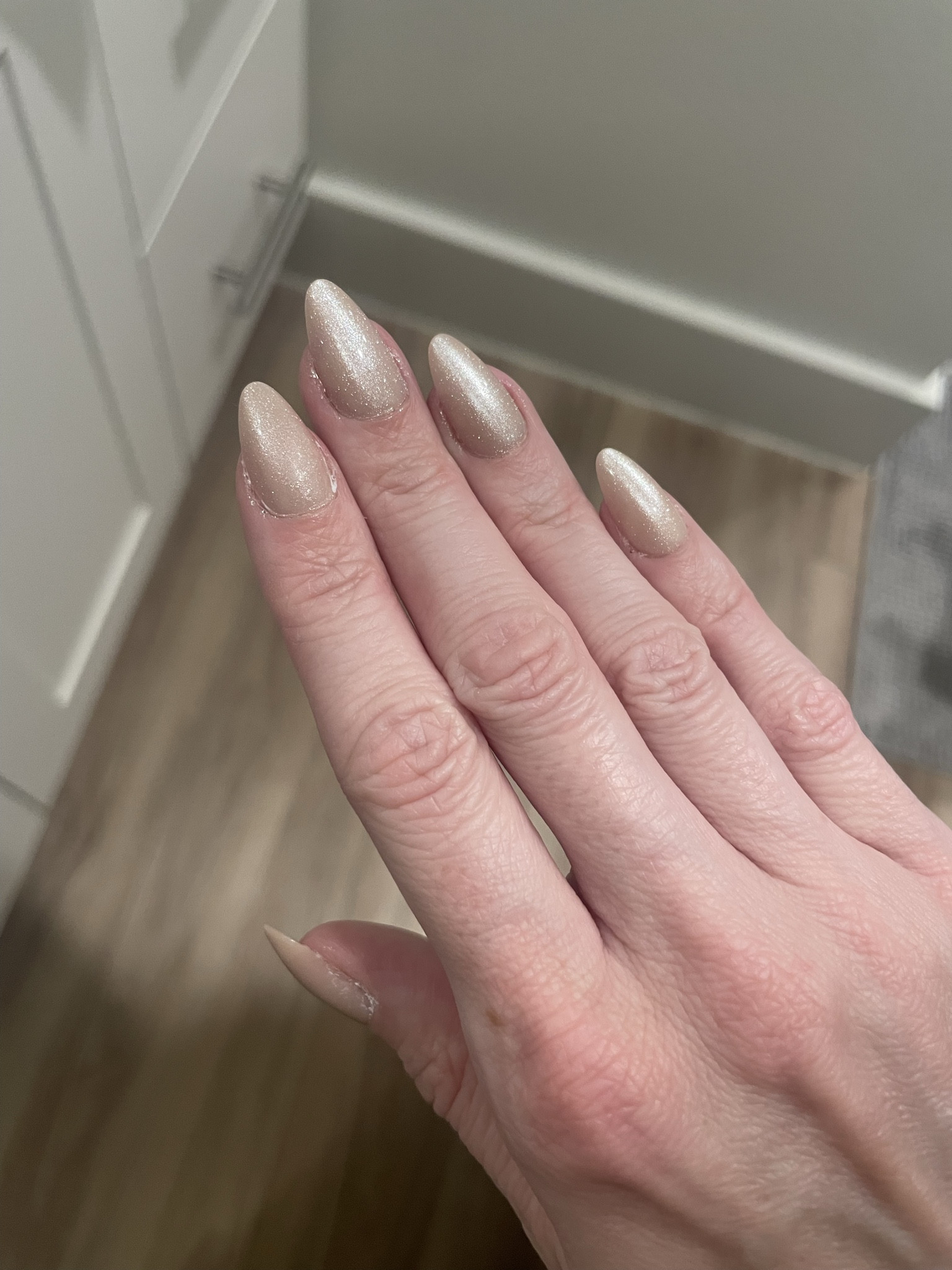 Neutral press ons

#LTKFindsUnder50 #LTKBeauty