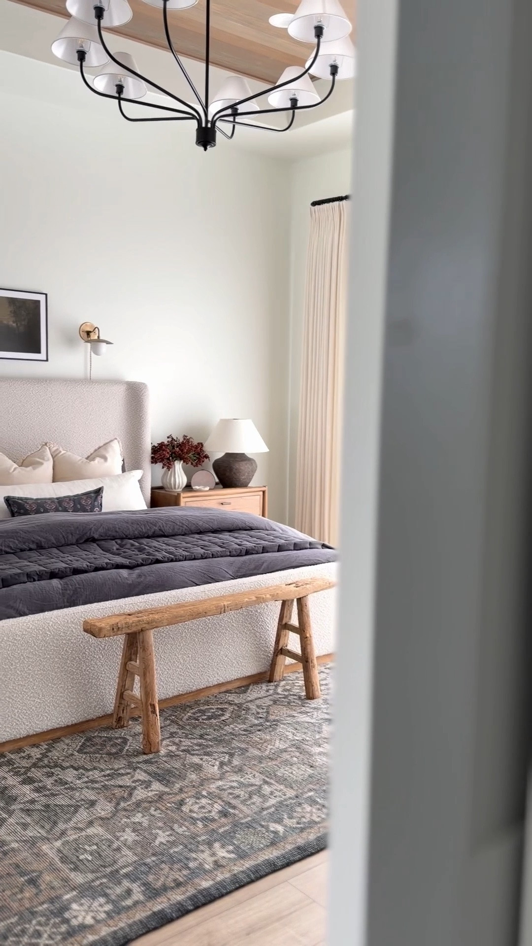 I love these charcoal linens for fall. The perfect moody color and oh so cozy. 😍🍂 @Quince #quincepartner