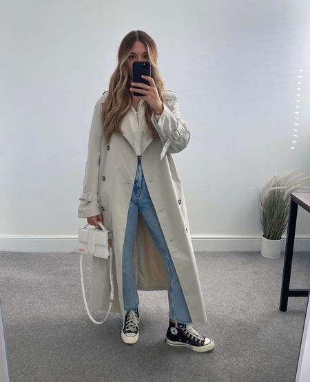 A spring outfit I wear on repeat 🤍

Trench coat, cream jumper, cropped straight leg jeans, converse and jacquemus bag. 



#LTKSeasonal #LTKstyletip #LTKeurope