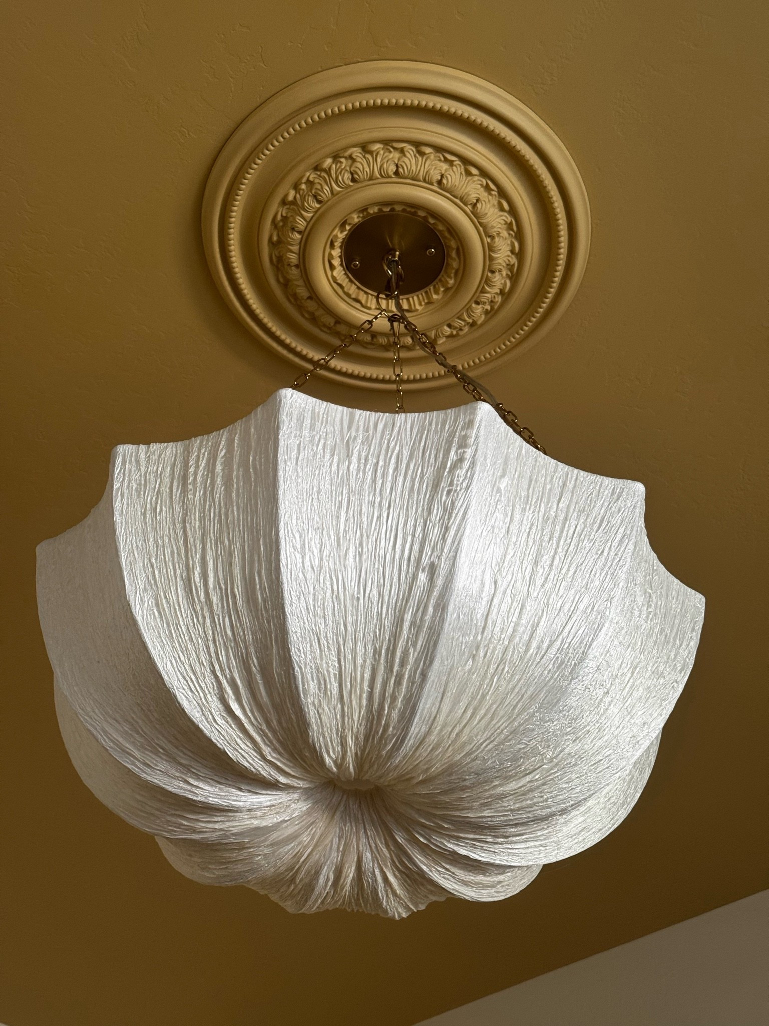 Bedroom chandelier with medallion detail 💛

#LTKdayinmylife #LTKHome #LTKKids