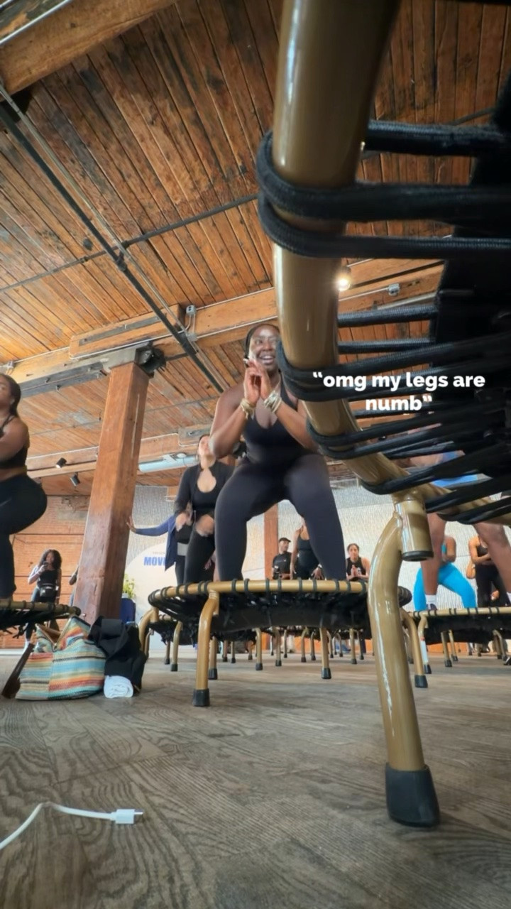 Never too late to try something new and Janesha had been working up a sweat at her #MOVEMOORE event with #SPANX! When is the next one coming because I need to do this again! #TrampolineWorkout #Workout #NewYork