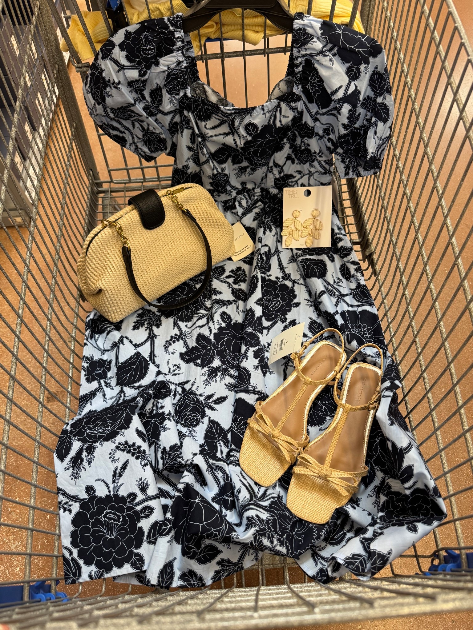 Walmart new dress under $25

#LTKootd #LTKgrwm #LTKmomlife