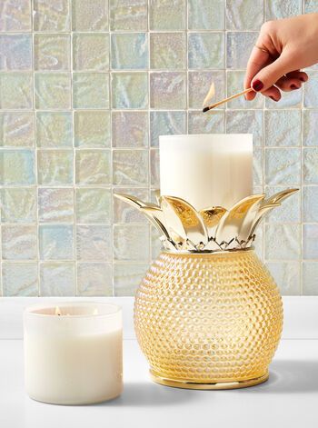 Gold Textured Pineapple Pedestal


3-Wick Candle Holder | Bath & Body Works