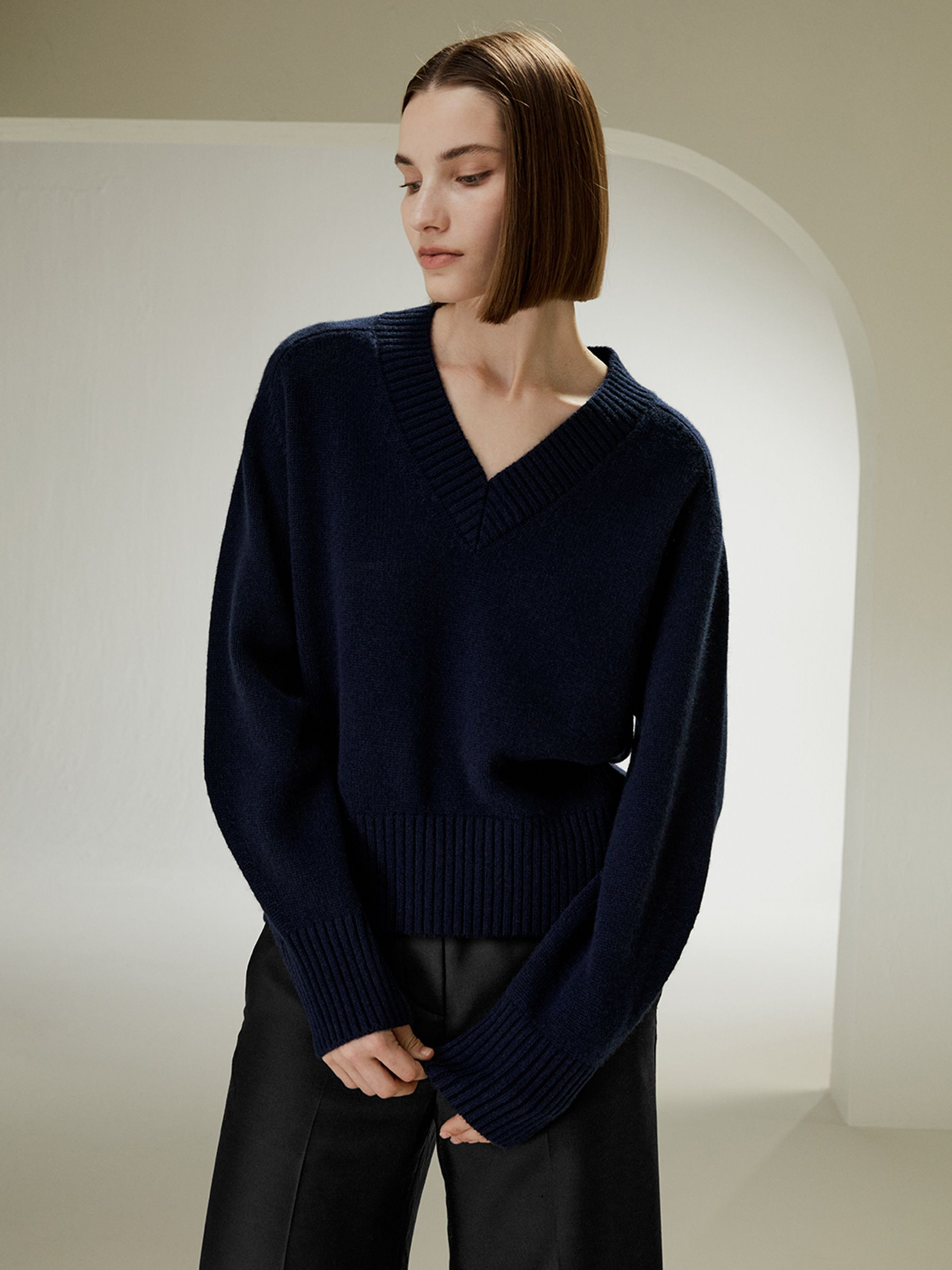 V-Neck Relaxed Fit Wool Cashmere Blend Sweater | LilySilk