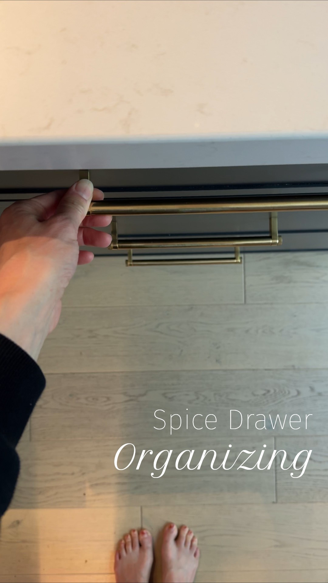 Spice Drawer Organzing


Spring Organizing 
Spring Cleaning 
Kitchen Organizer 


#LTKHome #LTKFindsUnder50