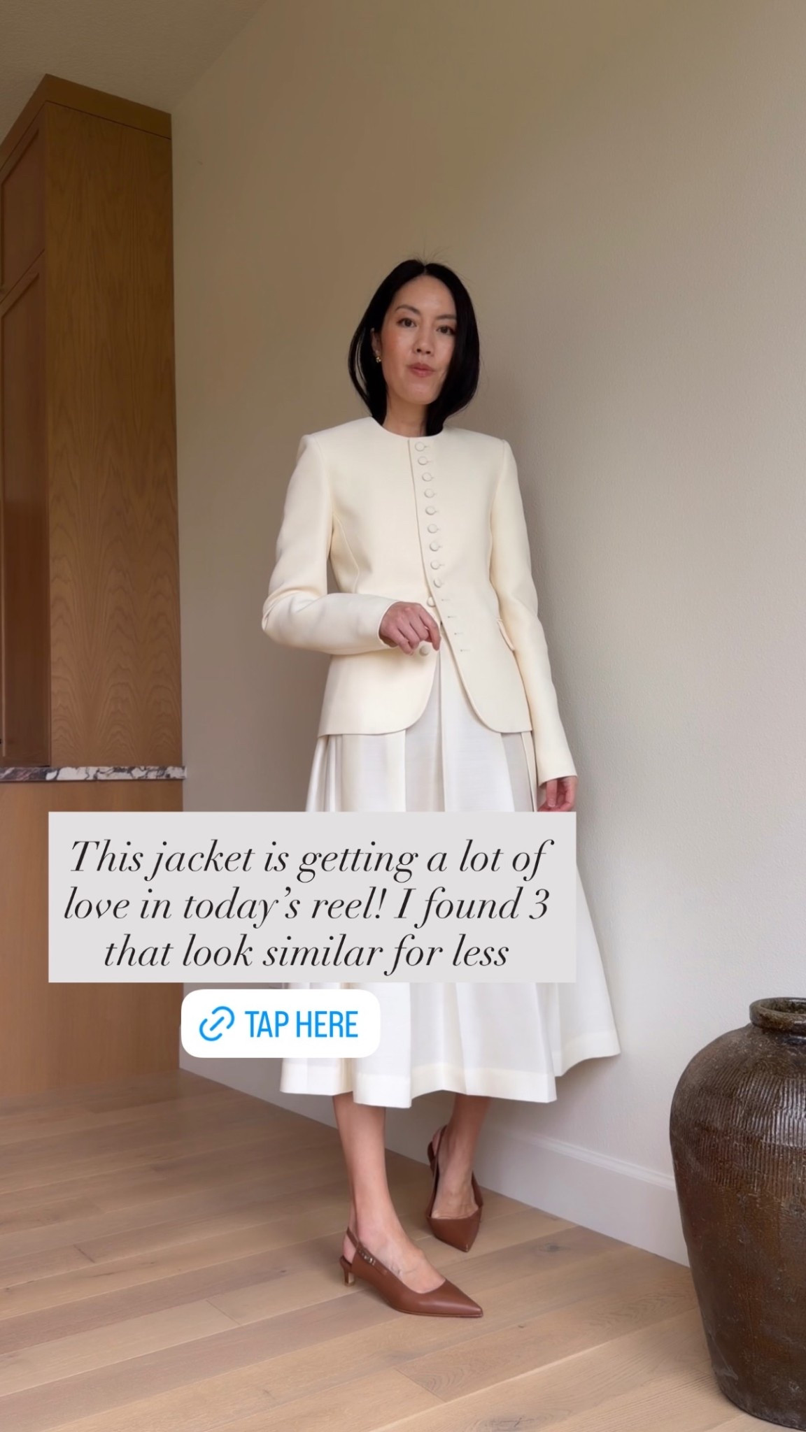 A perfectly tailored, slim fitting, unapologetically feminine jacket. Shop the look here. 

#fallfashion
#falloutfit
#monochromaticoutfit
#longskirt
#falljacket

#LTKootd #LTKgrwm #LTKSeasonal