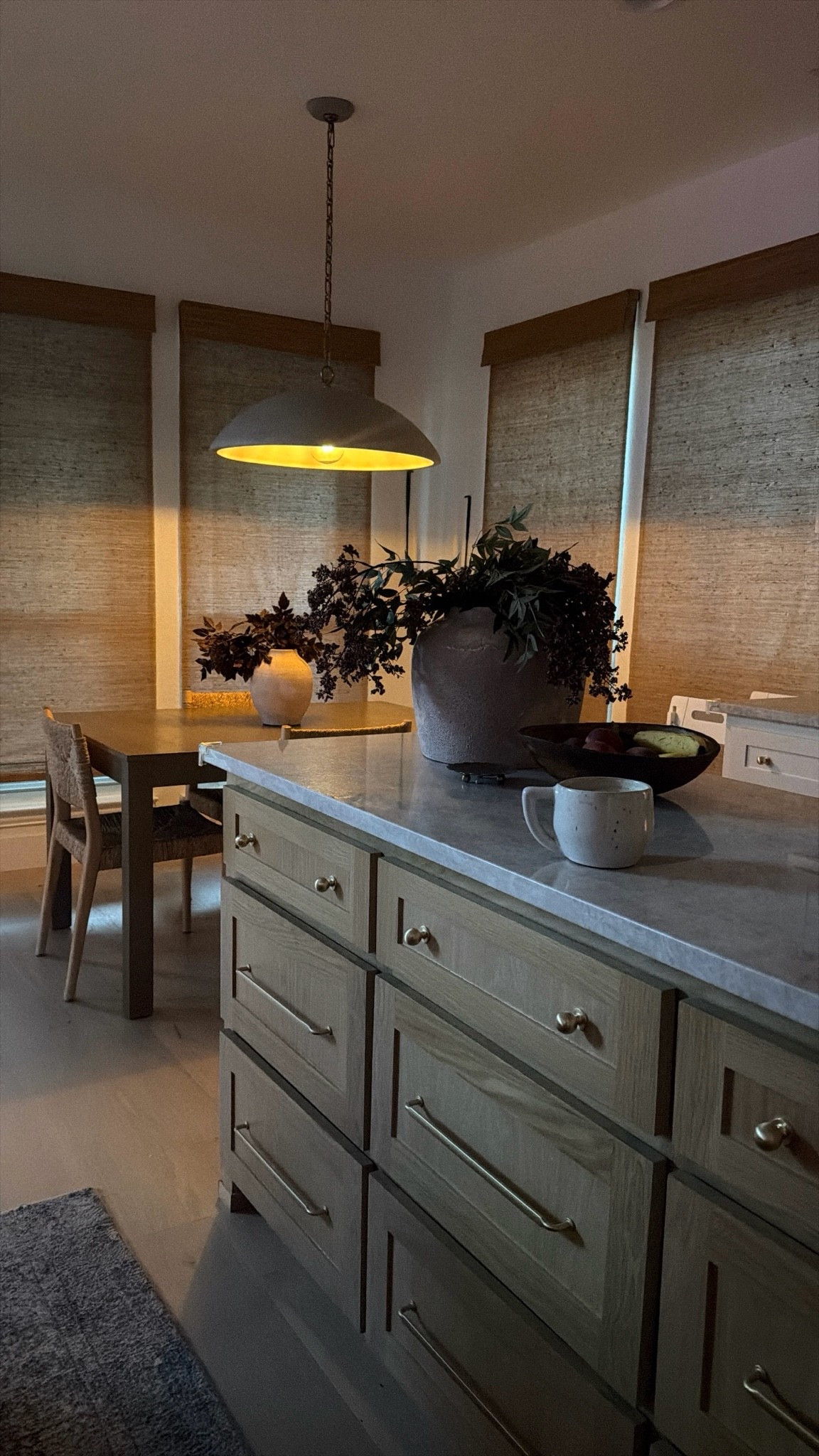 Kitchen details here! Some of my favorite Amazon stems, gold cabinet knobs, wood bowl, pendant light 🤎

#LTKHome