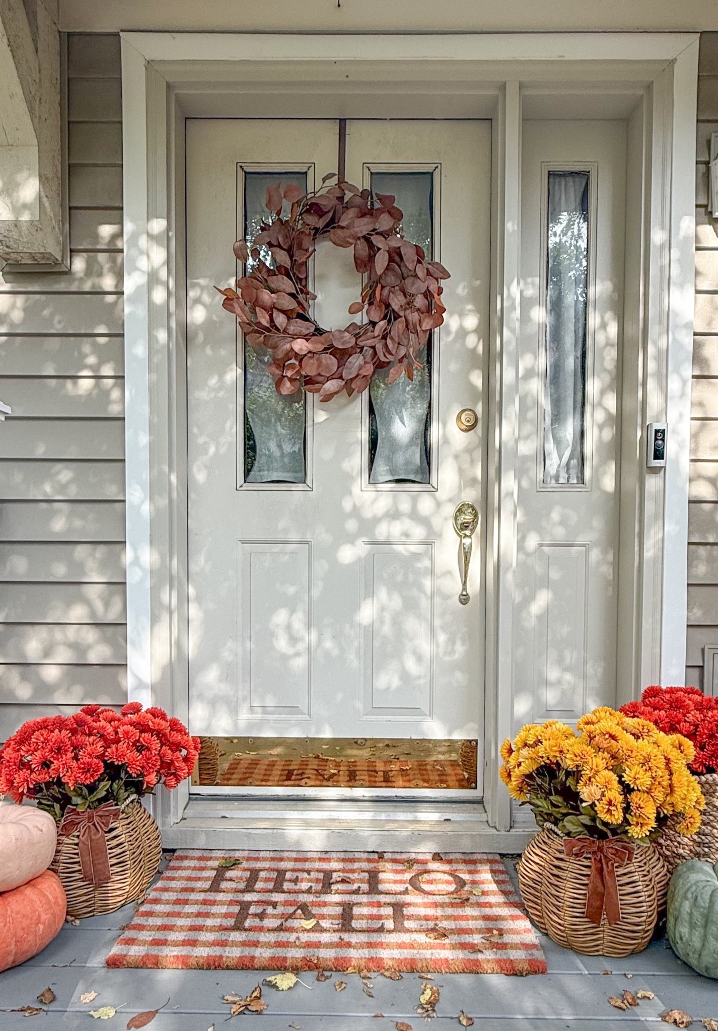Ready for all the fall things! Spruced up my front porch a little this time with faux mums , so they would last longer! Don’t they look real?! 