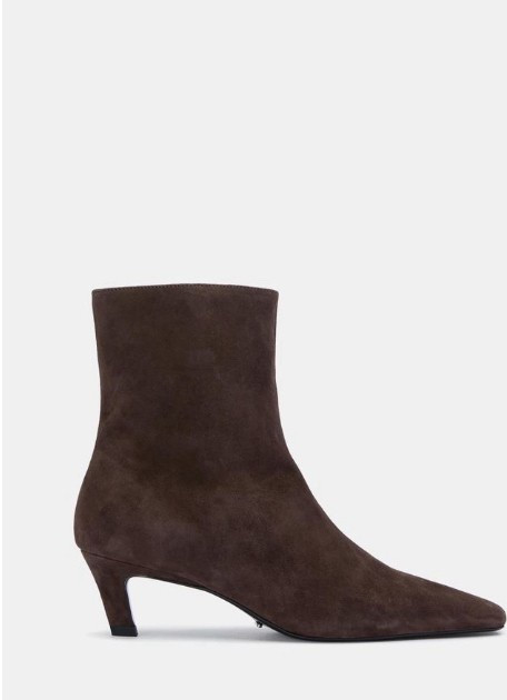 Wish list boots 

#LTKwinter #LTKaustralia #LTKshoes