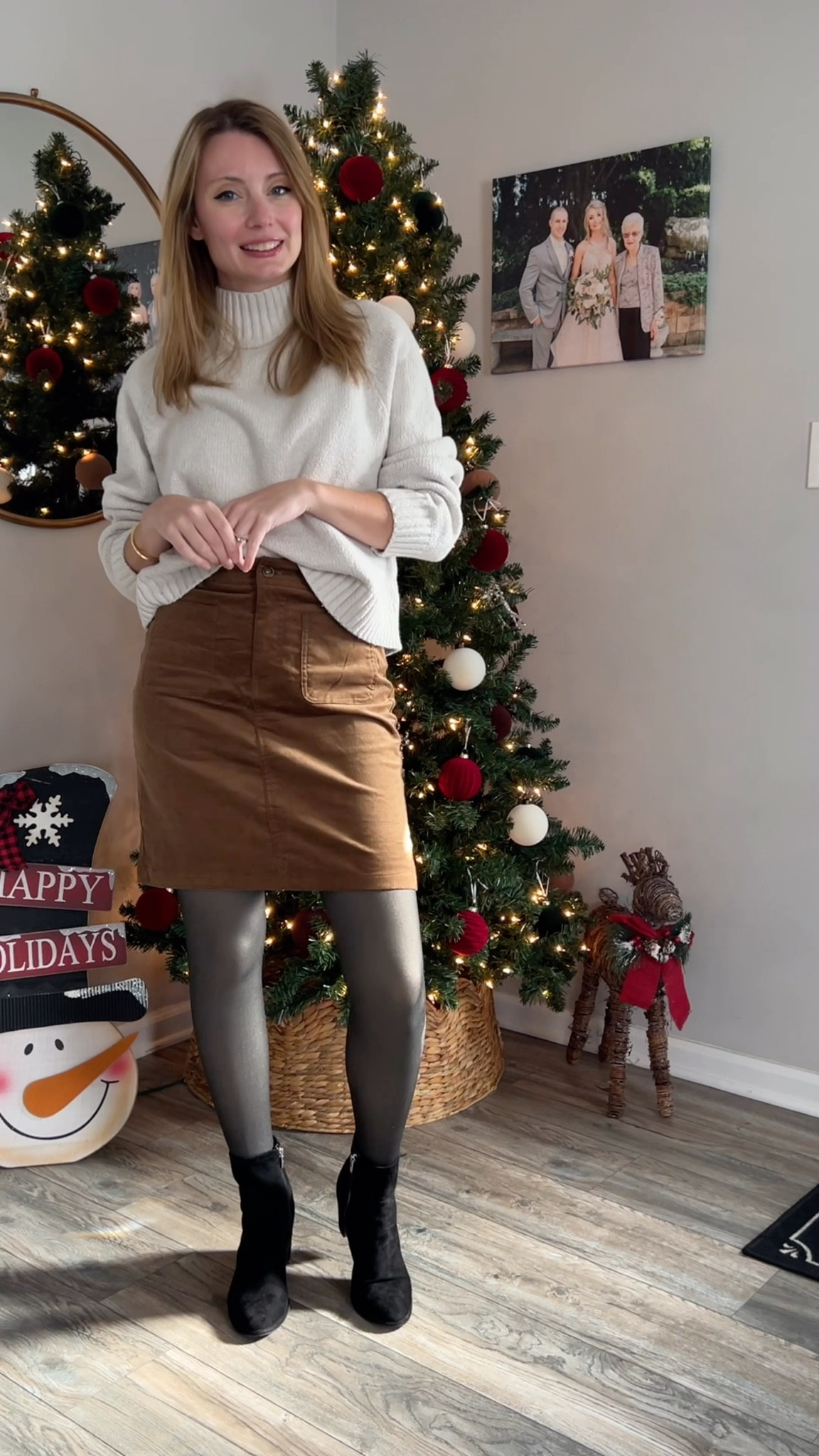 Office outfit inspo! I love this skirt because it’s such a good length and it has a stretchy waistband! 

#LTKWorkwear #LTKFindsUnder50 #LTKootd
