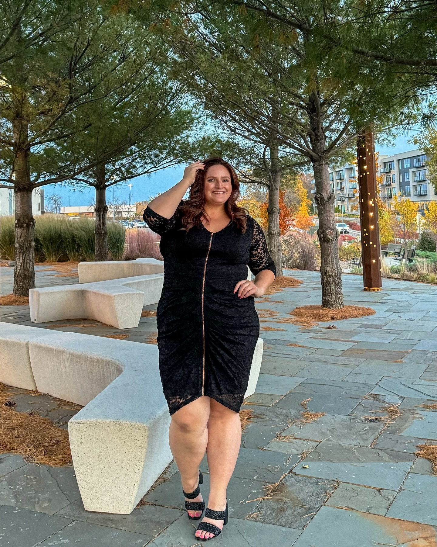 💅🏼
. 
. 
. 
#lbd #ccworldofcurves #citychicusa #ccambassador #fashionblogger #autumn #autumnvibes🍁 #autumnvibes #minnesota #fallyall #plussizefashion #midsizefashion