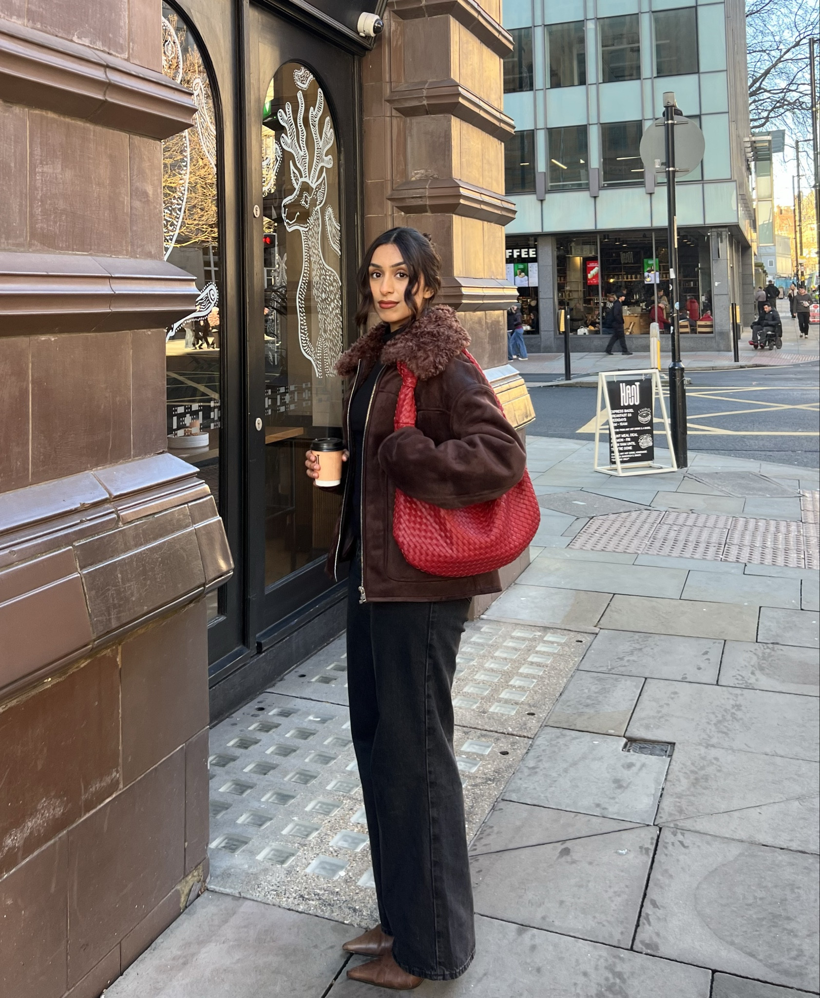 Obsessed with brown coat atm 🤎🧸

#LTKsalealert #LTKfindsunder100 #LTKSeasonal