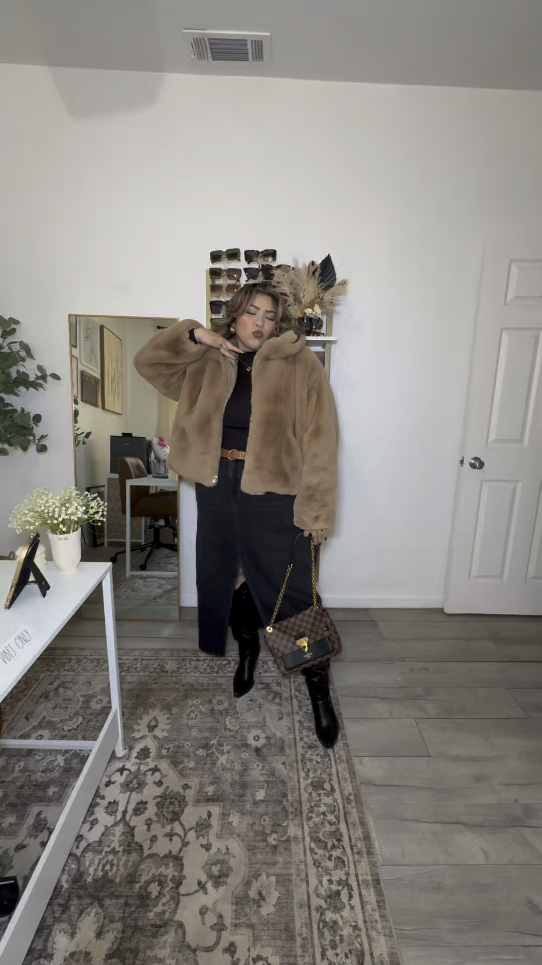 This outfit is giving mob wife😍




#LTKMidsize #LTKFindsUnder100 #LTKSeasonal