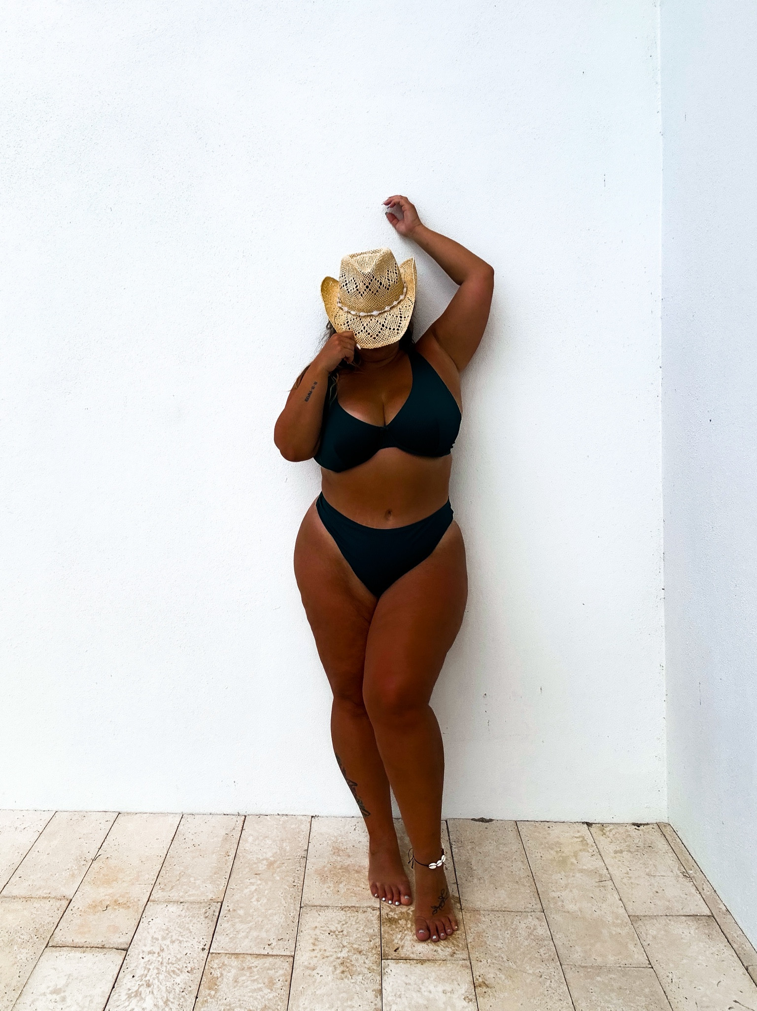 Top size XXL
bottom size XL 

5’2” 14-16 38J 

#LTKMidsize #LTKSwim #LTKPlusSize