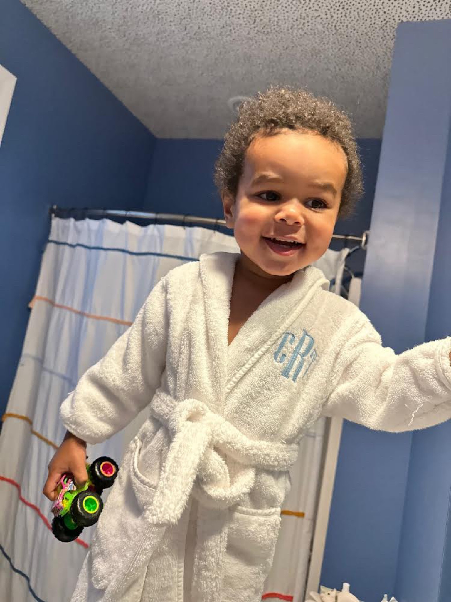 Customizable Kids’ Bath Robe From Weezie

#LTKkids #LTKGiftGuide #LTKfindsunder100