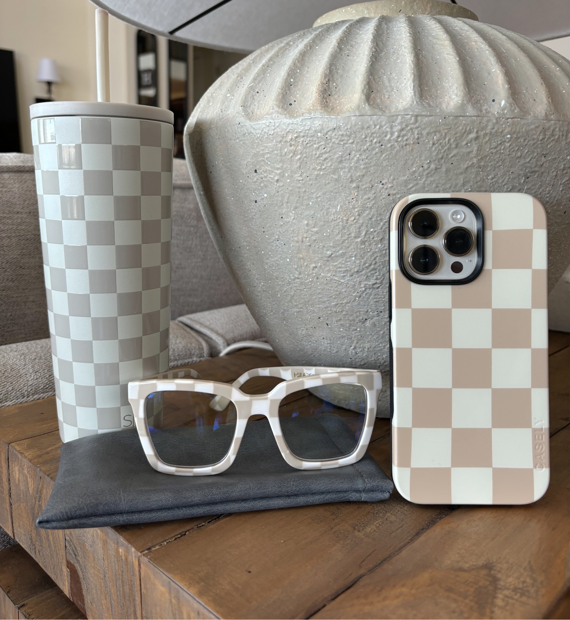 Ok, this look is soooo cute!  I had the tumbler and love the pattern so much.  I bought reading glasses and the phone case to go with the vibe.  Perfect for teachers going back to school!  

#LTKHome