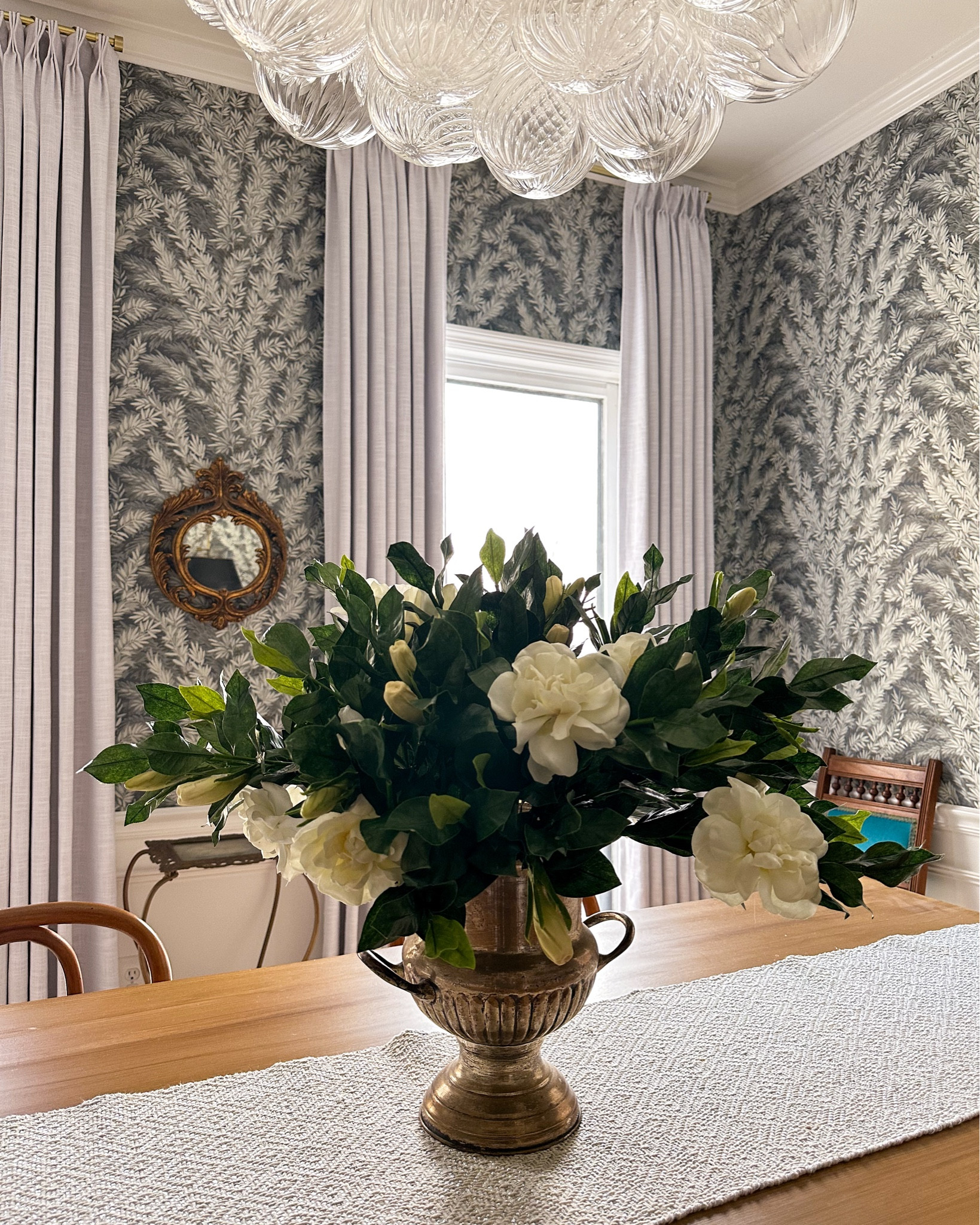 With the holidays behind us, I always like to use January to refresh my rooms for a more simplified look. Less really does feel like more. New to the dining room is this fresh arrangement of gardenias from @afloral. Styled in my vintage champagne bucket, I love how they add a little bit of drama to the space, but also feel light and fresh.

Use code CREATOR to receive 10% off on orders over $75+ now through the end of 2025. 


#afloral #homedecor #interiordesign #homestyling #luxuryliving 


#LTKHome #LTKStyleTip #LTKFindsUnder100