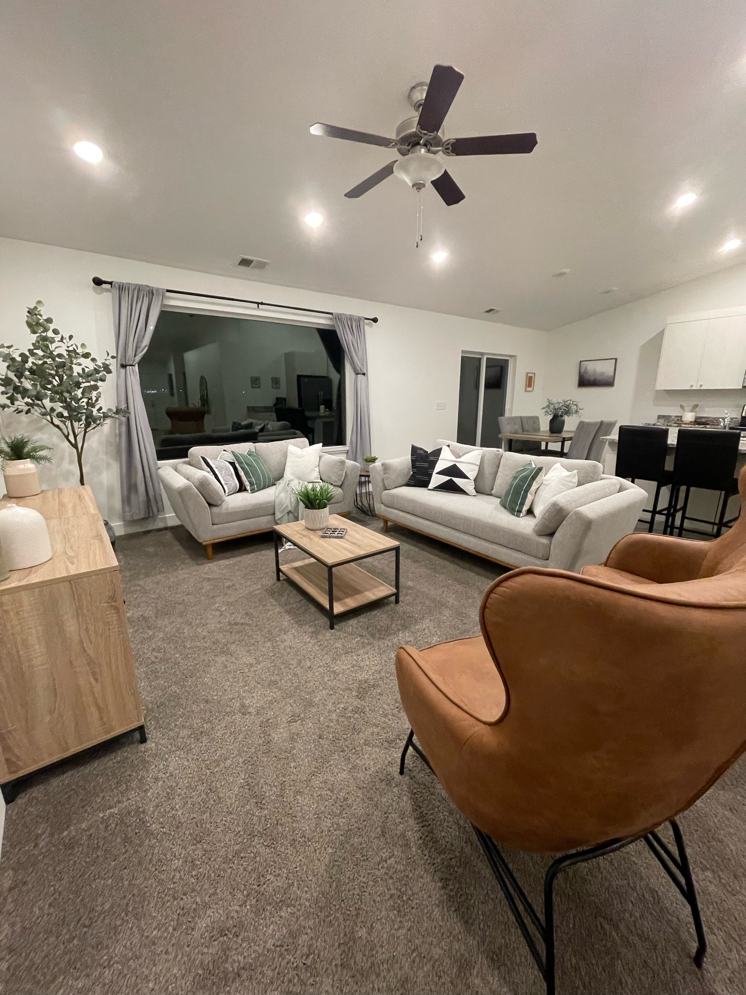 In case your shopping for furniture today ☺️

#LTKfamily #LTKhome #LTKstyletip