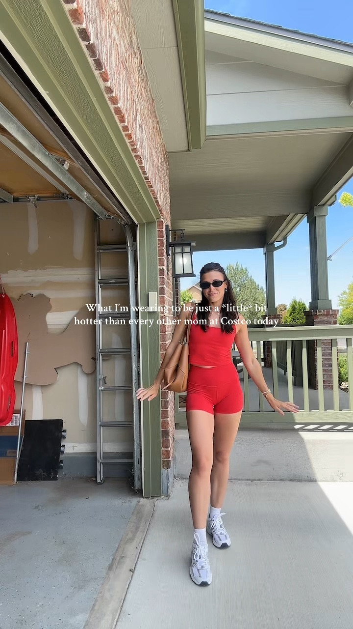 Workout set / mom outfits / errands outfit / mom ootd / matching set / athletic set / styling altheisure / athleisure / cute athletic wear / cute workout set 

#LTKFindsUnder50 #LTKActive #LTKSummerEdit