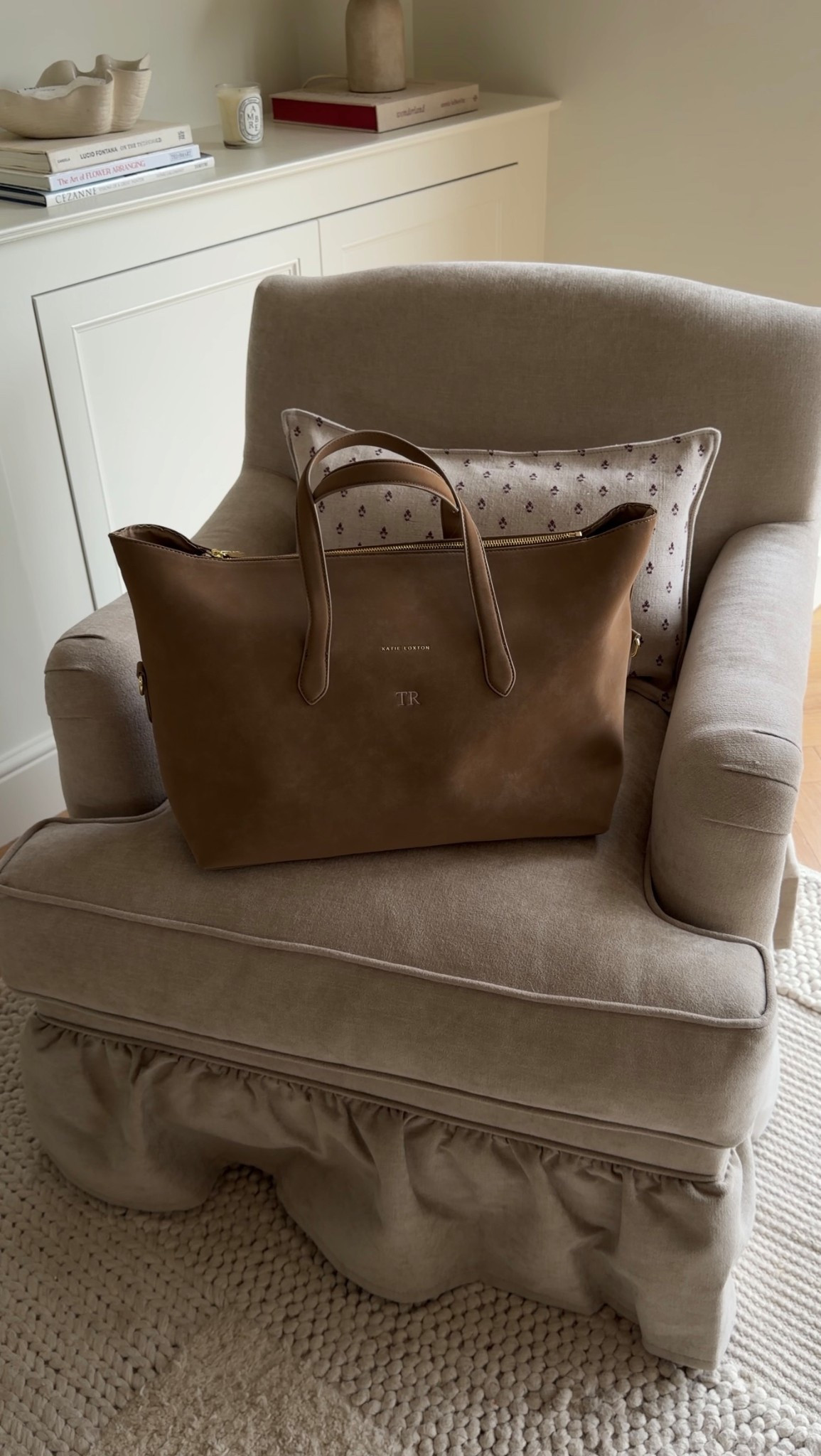 Travel bag, weekend bag, suede bag. Katie loxton, large bag, 

#LTKstyletip #LTKuk #LTKeurope