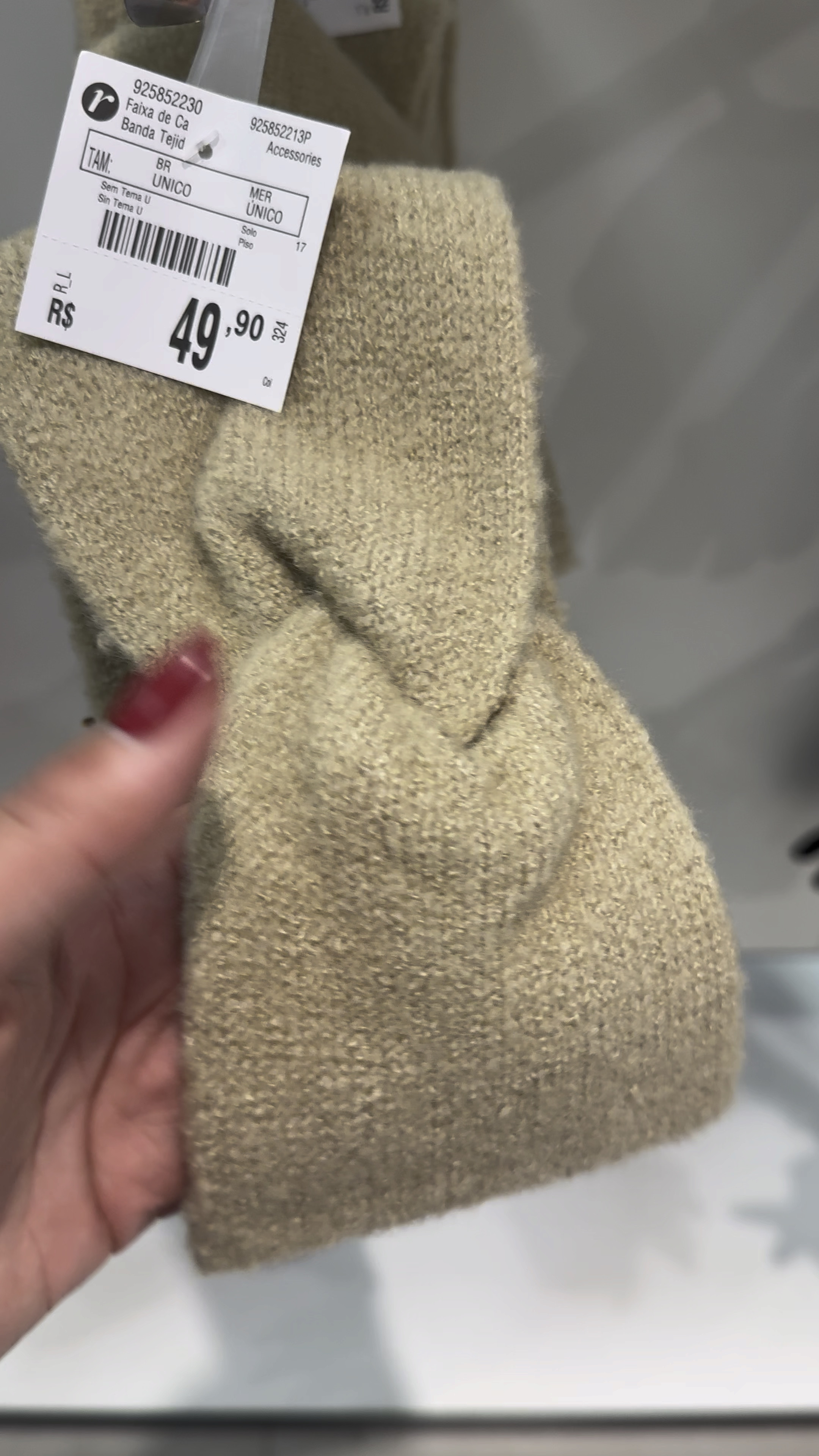 Faixa de cabelo em lã

#LTKbrasil #LTKwinter