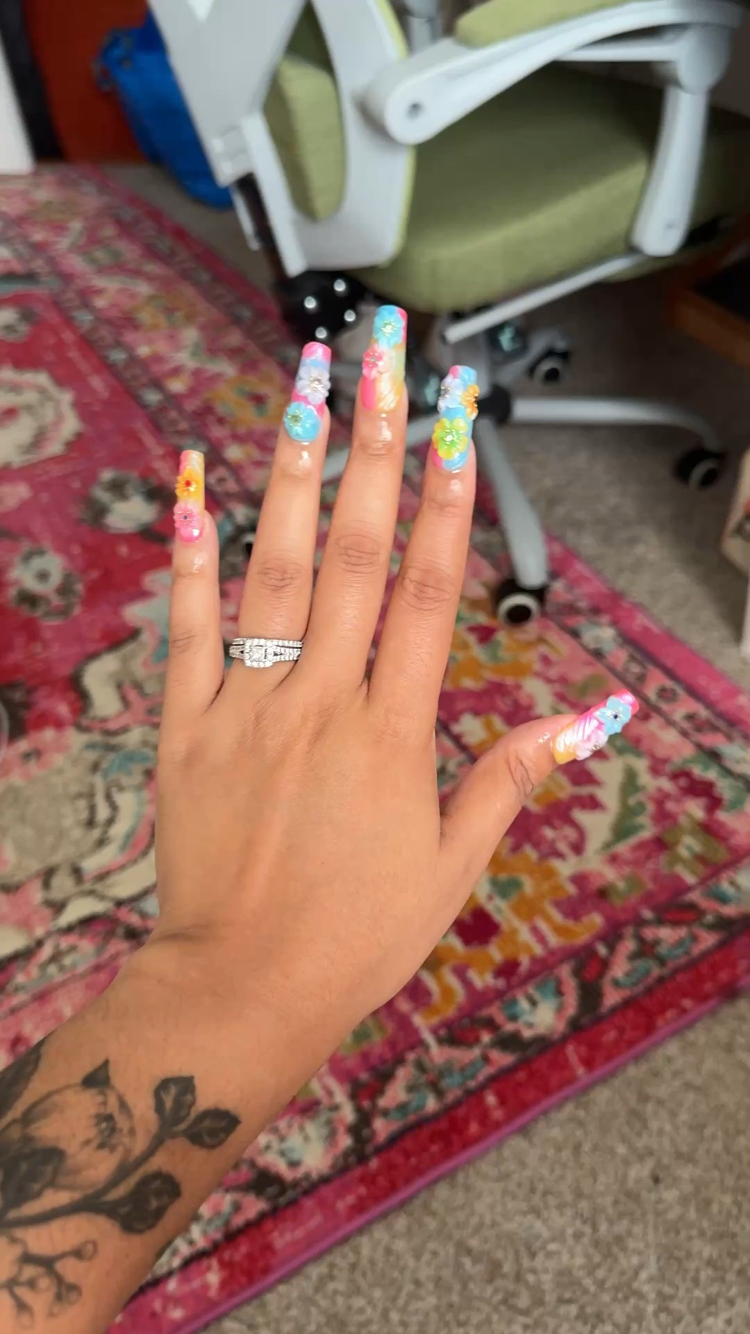 Press on nails of the week 😍💕 Shein’s handmade 10pc sets are everything and super affordable. My sister in law put me on a few years ago and I haven’t looked back