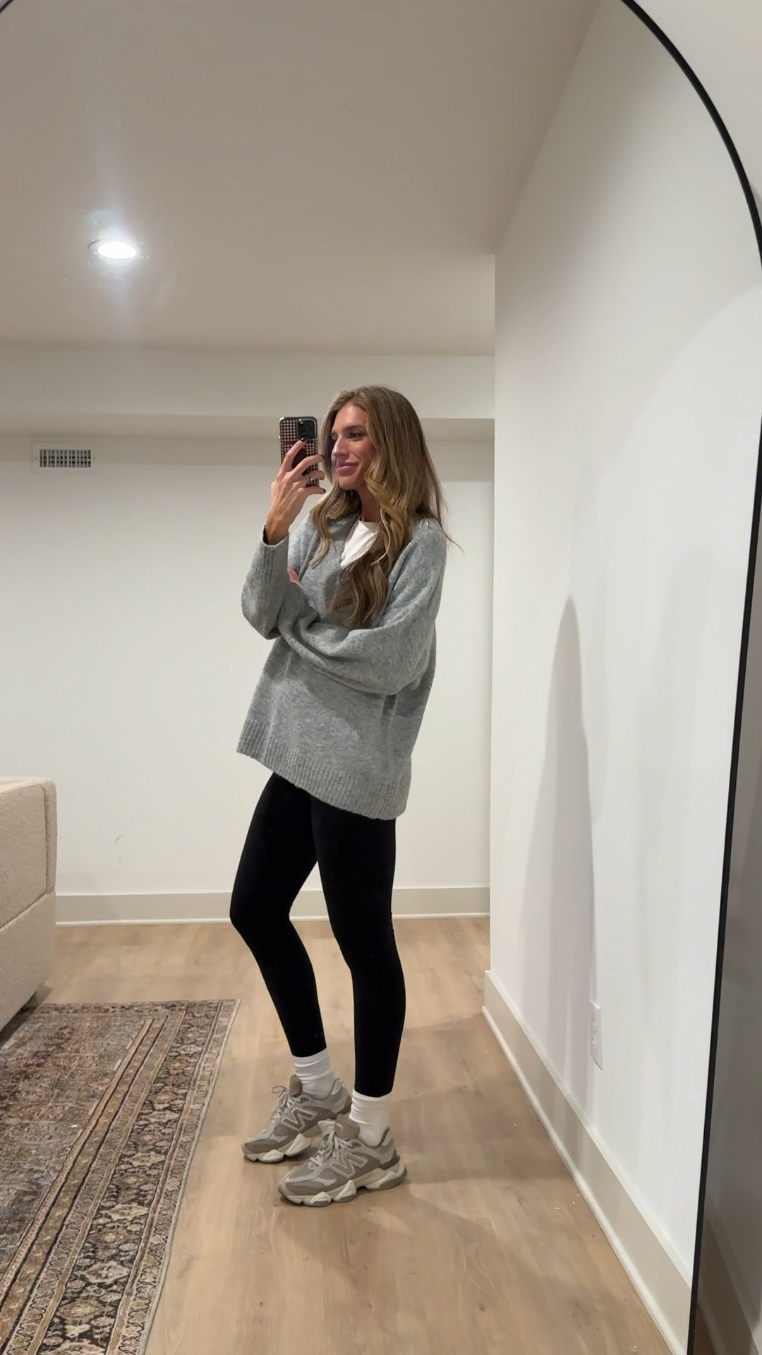 Cozy bump friendly and tall girl friendly lounge outfit

Wearing medium in sweater (runs oversized but got the medium for extra length)
Small tall in leggings, they are my faves everrr. No front inseam

Small in tee


#LTKBump #LTKTall