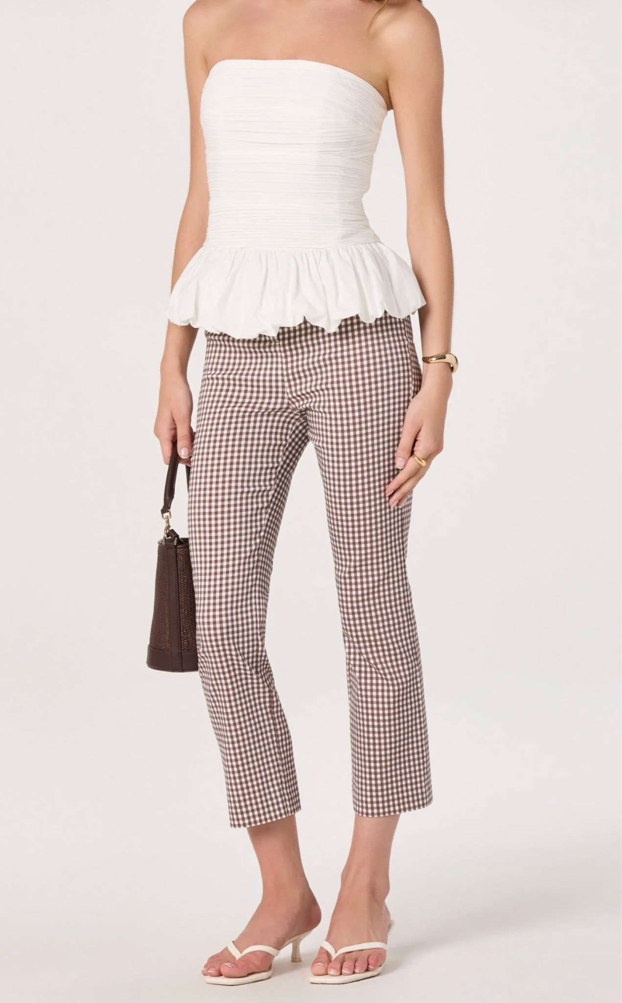 how cute are these pants for summer? 

flare pants | ASTR the label | gingham pants | brown and white gingham | summer pants | east coast summer | flattering pants | gingham post