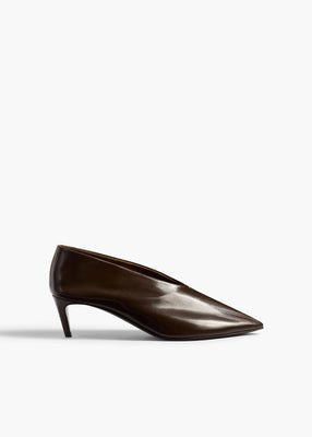 KHAITE - Miriam Pump In Cacao Glazed Leather | Khaite