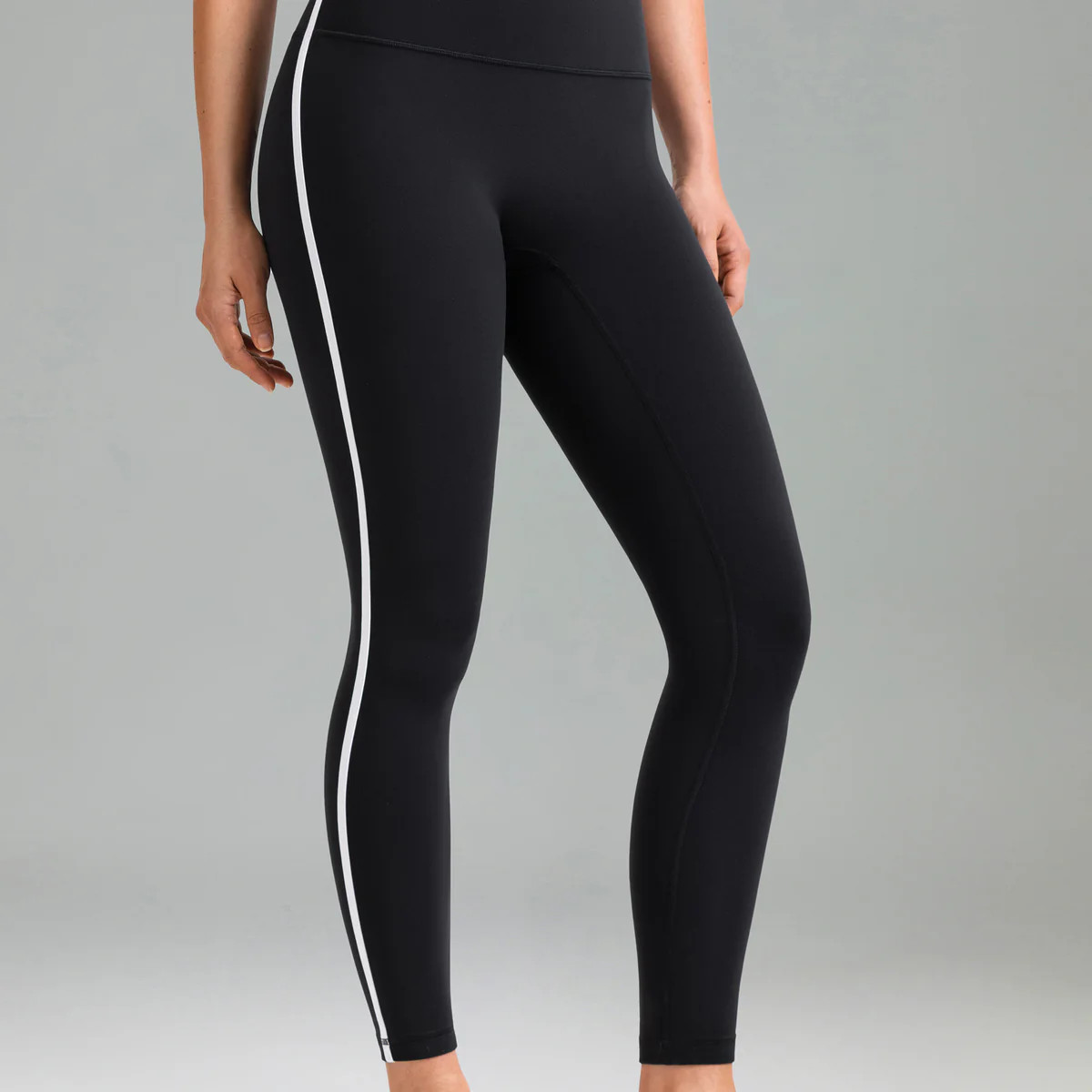 Dreamlux High Waisted No Front Seam 25" Yoga Legging w/ Contrast Trim | Colorfulkoala