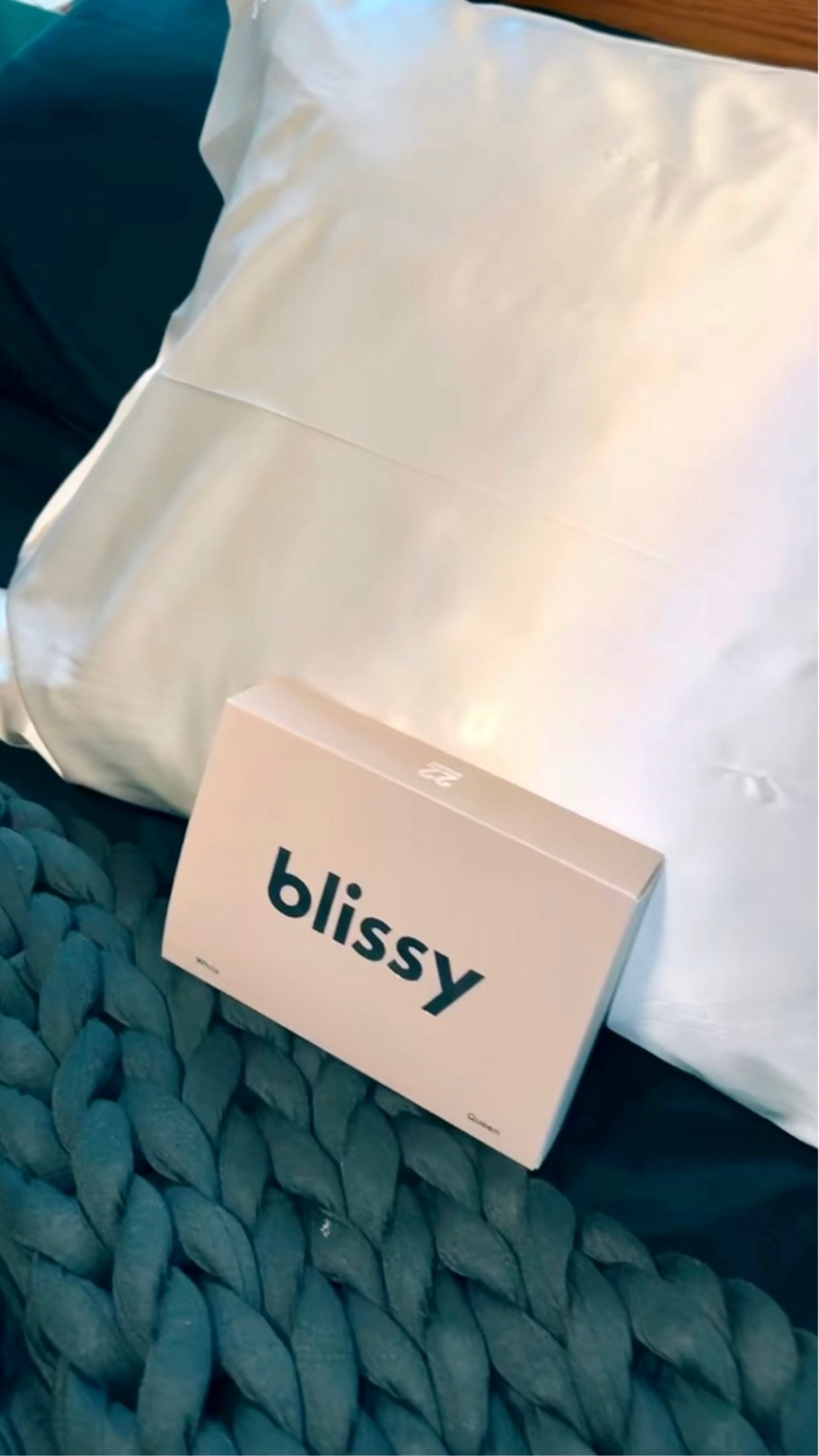 Blissy Silk Pillowcase & Nuzzie Knitted Weighted Blanket 🤍🕊️

Aesthetic Bedding 🛏️🌙🌟

Use Code GENSTEEN / gena_15

#LTKFind #LTKhome #LTKfamily