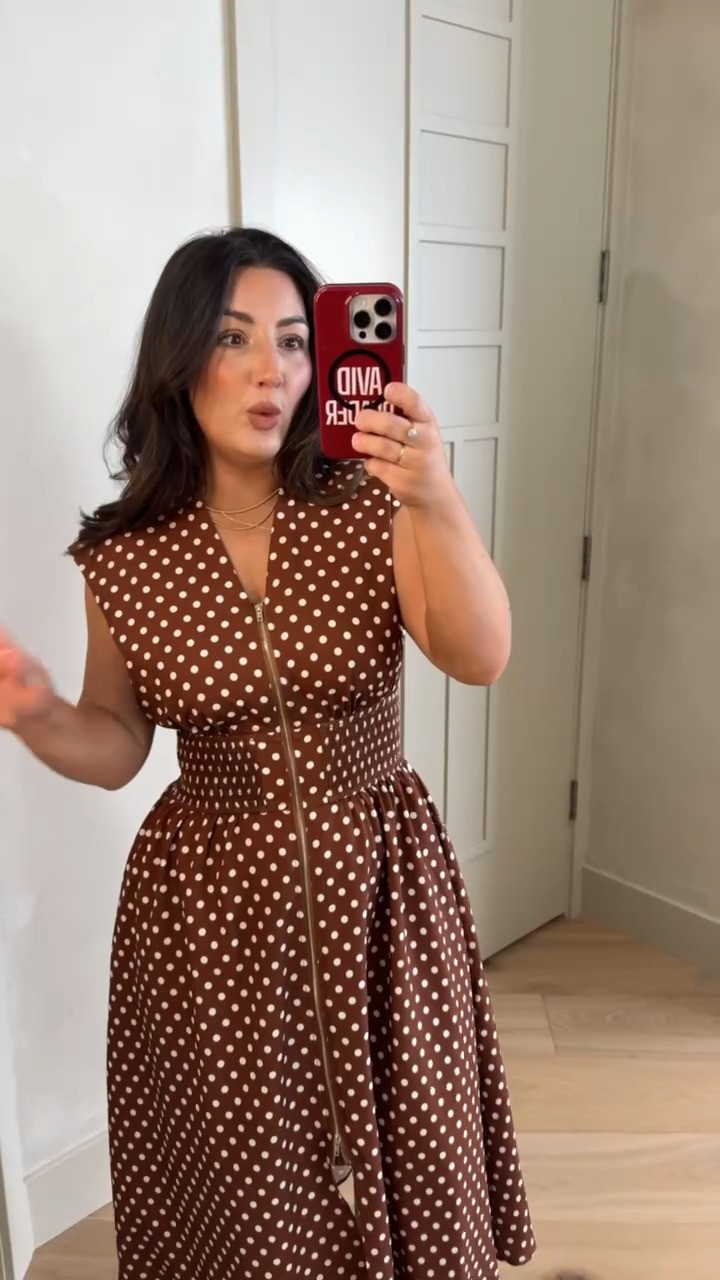This is one of those dresses that looks good on everyone!! the smocking around the waist is soooo flattering!! and I love the two-way zipper & polkadots! 

Workwear, date night, vacay, as a teacher, or even a funeral! You can literally wear this anywhere! 

I’m 5’0” 140 pounds wearing a size small!

#LTKgrwm #LTKootd #LTKPetite