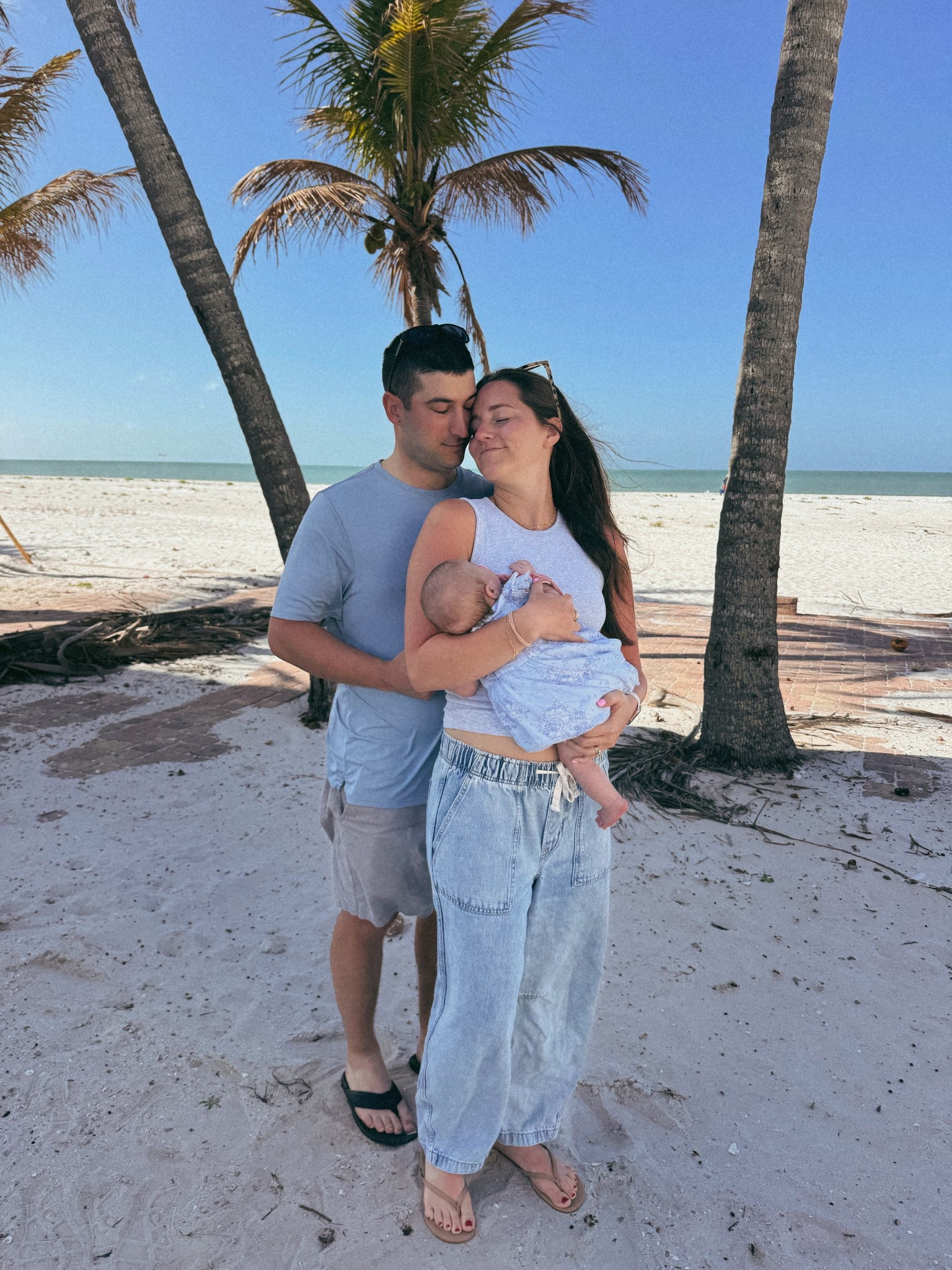 Wearing size small in jeans & tank 

#LTKmomlife #LTKTravel #LTKBaby