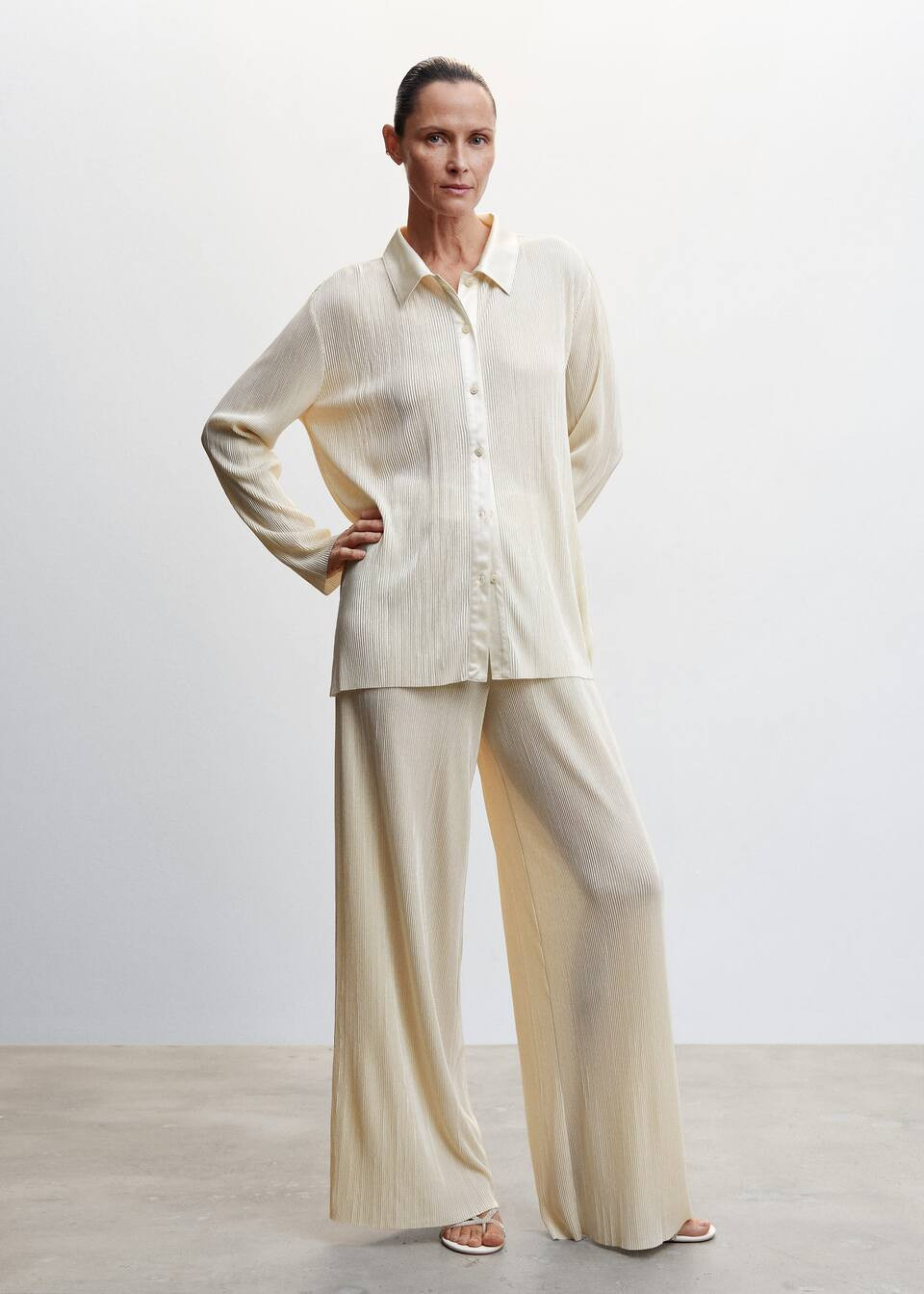 Pleated shirt | MANGO (UK)