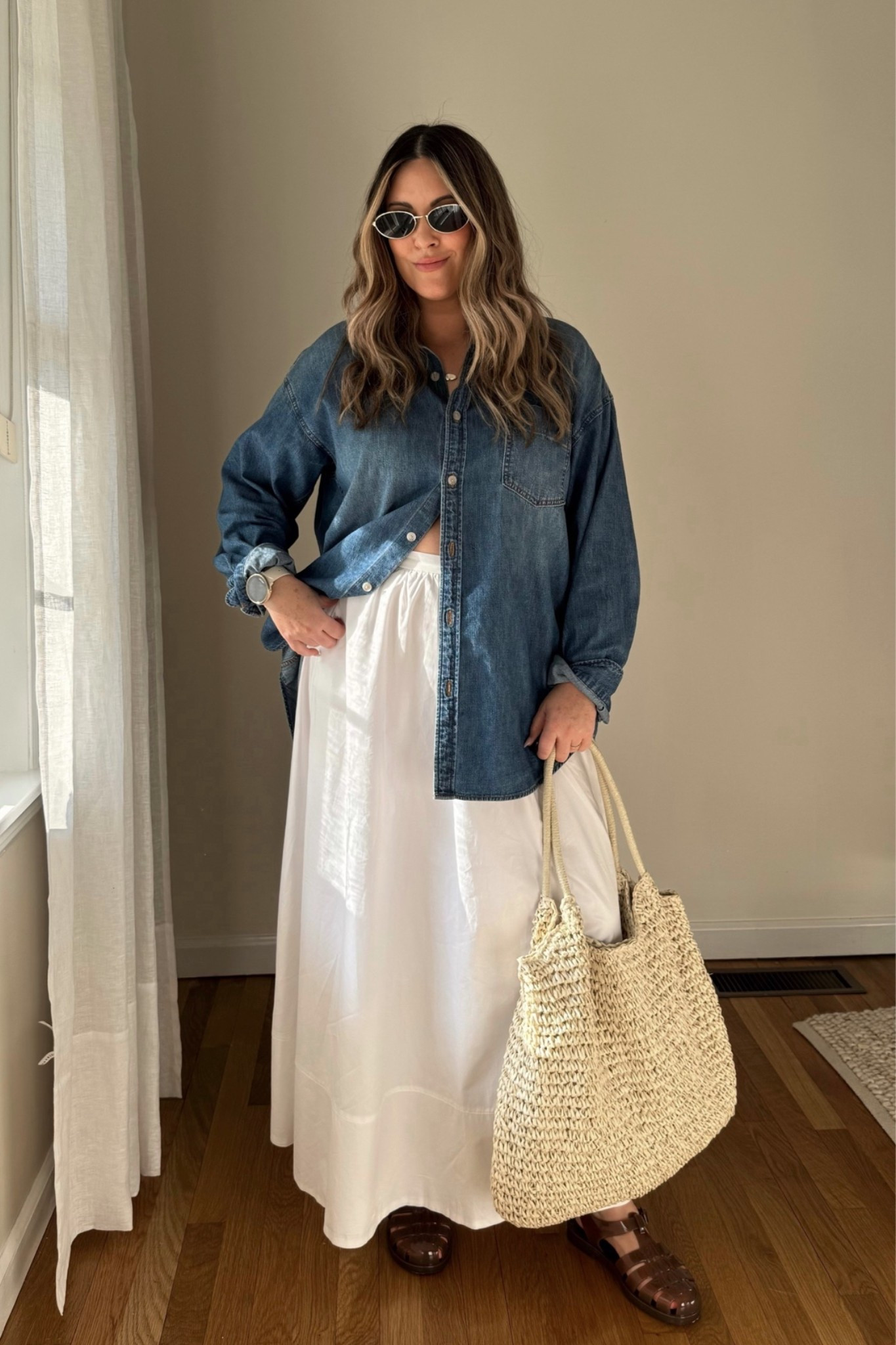 The only denim shirt you need! Runs oversized (wearing my normal M). Shade is 5 Yrs Kiss n Tell