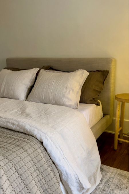 Cozy bedding for winter 🤎 

#LTKGiftGuide #LTKhome #LTKSeasonal