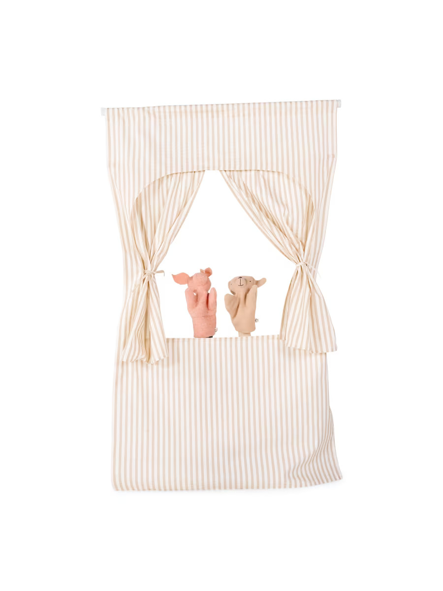 GathreDoorway Theatre | Saks Fifth Avenue