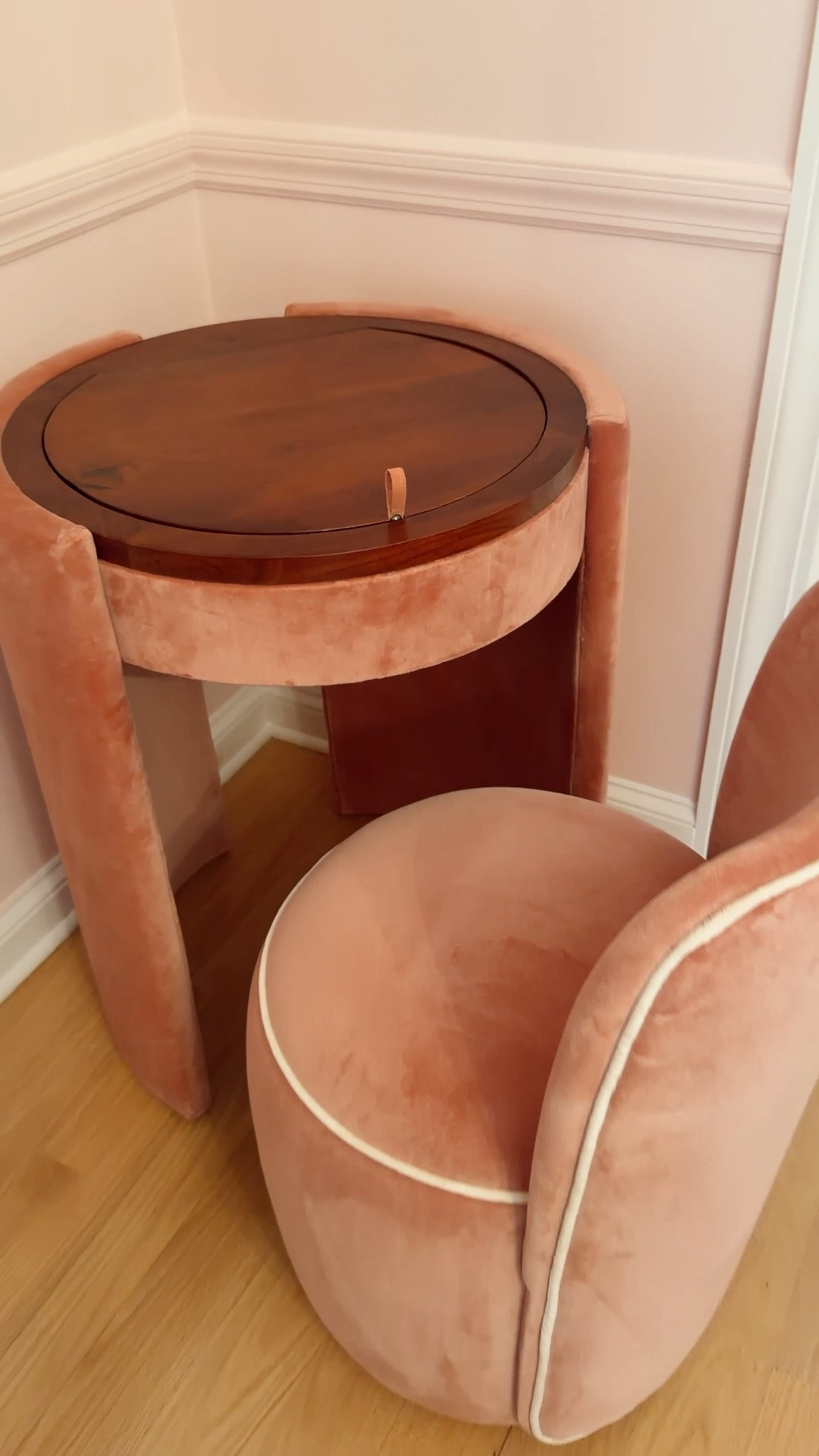 The most perfect girly vanity!

#LTKHome
