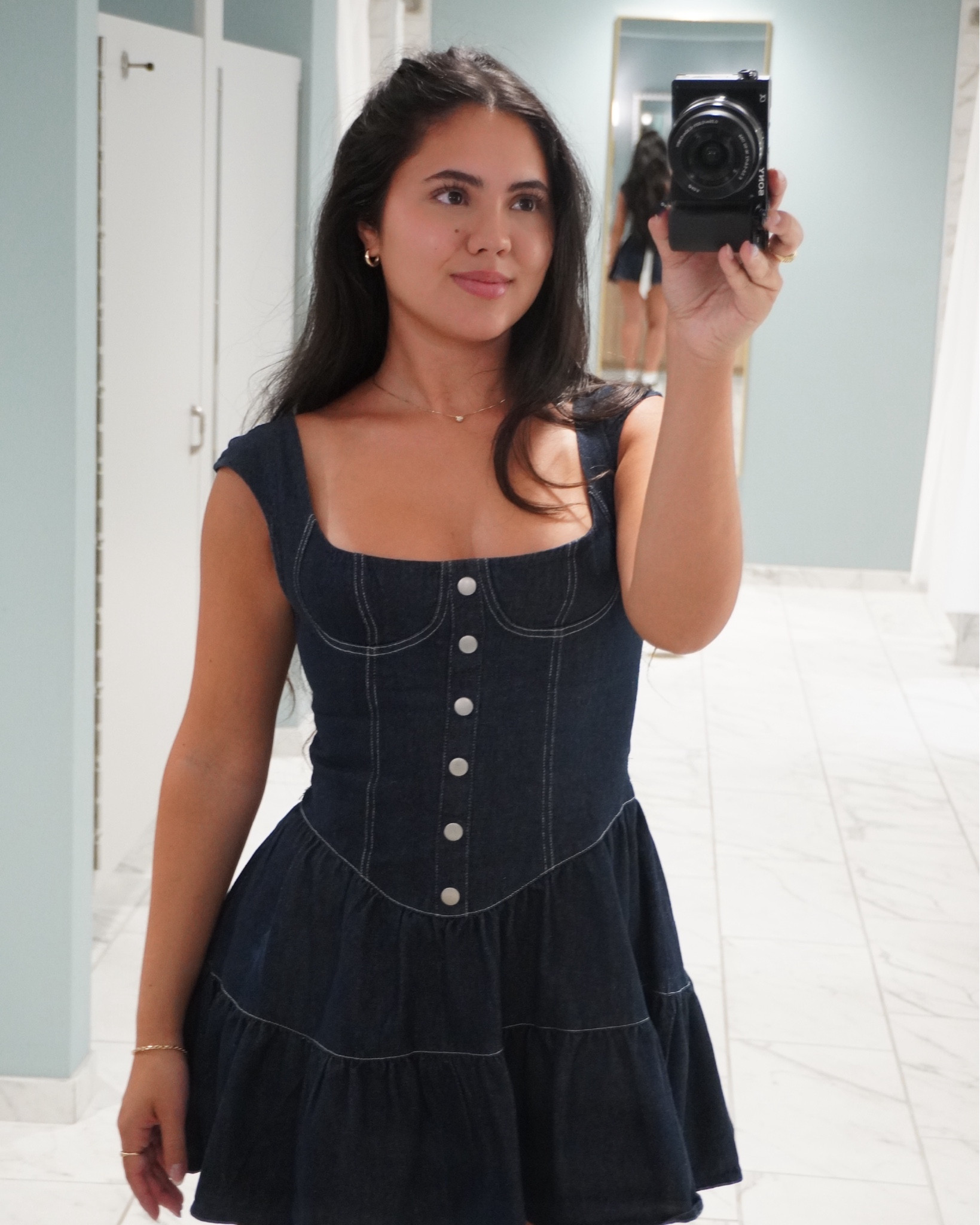 Perfect denim dress for tailgating, cute brunch, and more  

#LTKBacktoSchool #LTKSeasonal #LTKParties