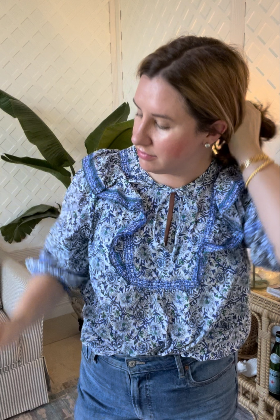 Bib shirt, floral, Grandmillennial, millennial style, jeans 

#LTKunder50 #LTKSale #LTKsalealert