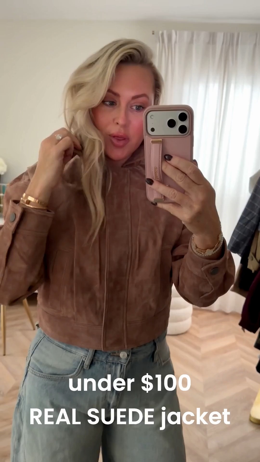 I’m honestly speechless over this jacket. It’s under 100 and real suede and the quality is INSANE. Two colors- size up one! It’s fabulous! 🤎🍂

Suede jacket. Affordable finds. Fall outfit.