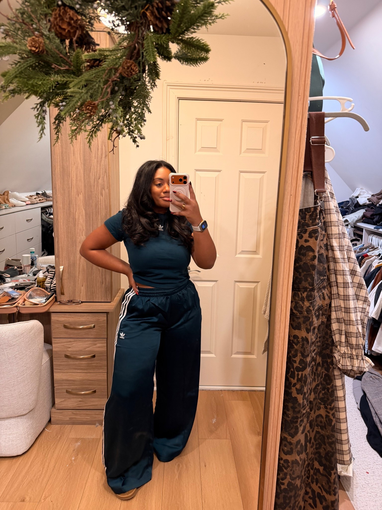 This set, ok I live for sets but I’m loving the flare pants now. I know we are all in our sports mom mode and this is CUTE! 

#LTKMidsize #LTKActive #LTKmomlife