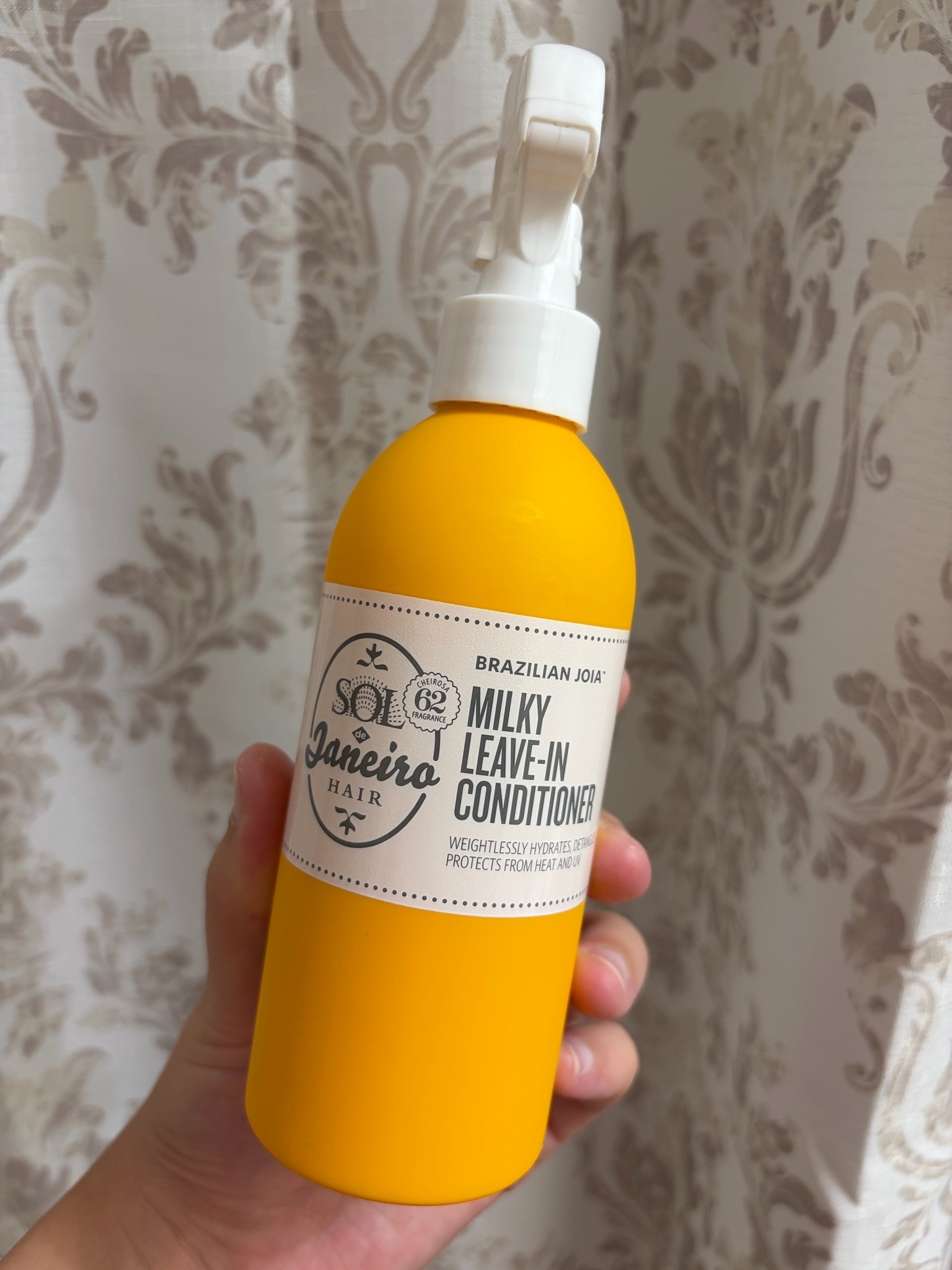 It smells amazing and curly hair approved🙌🏼 #skincare

#LTKgrwm #LTKmorningroutine #LTKdayinmylife
