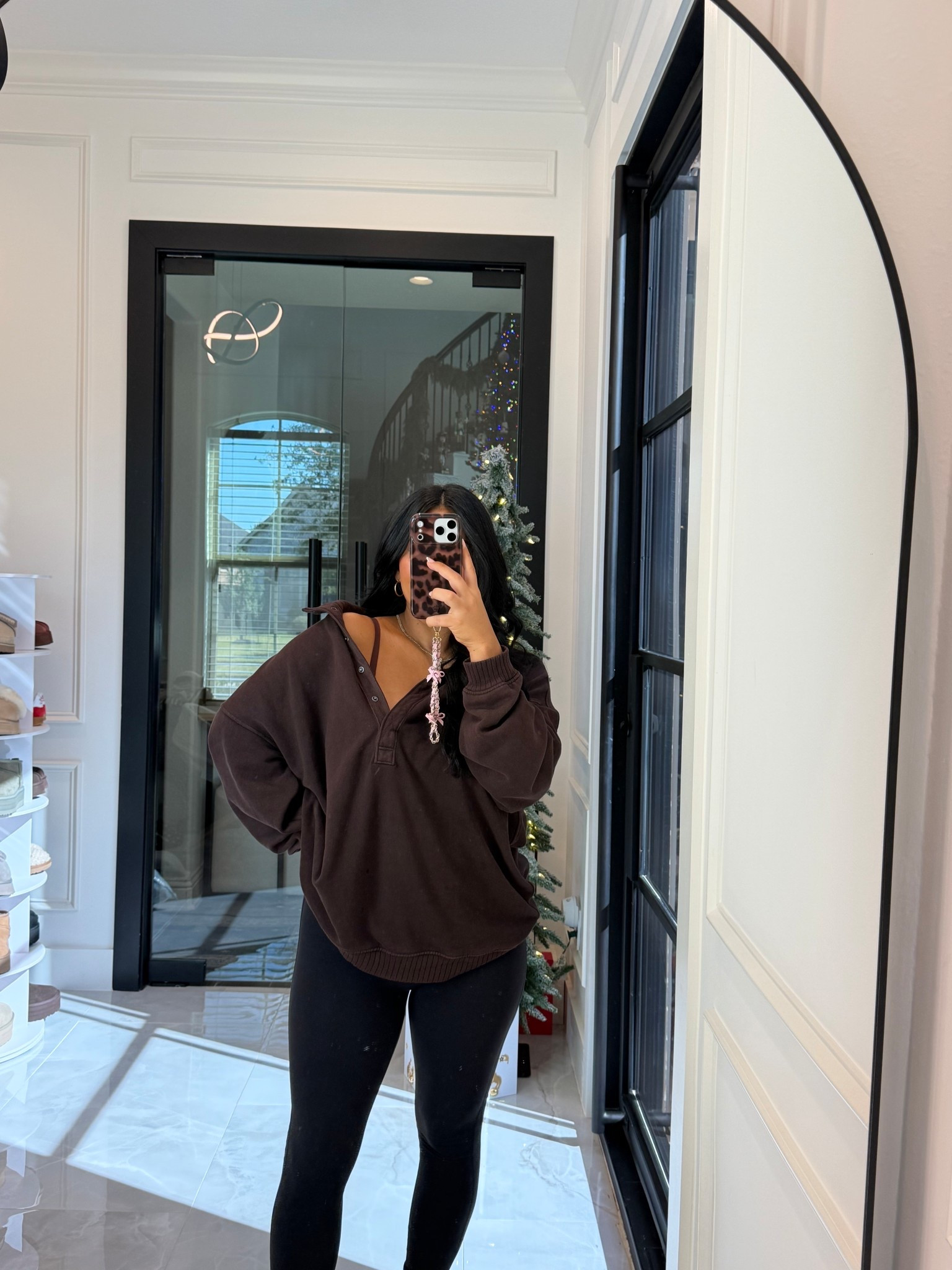 Easy comfy breastfeeding friendly outfit. These tops are my fave!!!

Leggings
Aerie 
Sweater 
Nursing mom 
Mom life
Breastfeeding 


#LTKPetite #LTKmomlife #LTKFindsUnder50