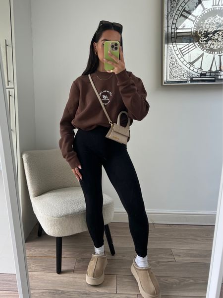 Brown sweater, new balance sweater, ugg tazz, ugg, comfy outfit, back to school, uni outfit, autumn outfit, casual outfit, jacquemus bag, asos, new balance x asos, leggings

#LTKshoecrush #LTKSeasonal #LTKfitness